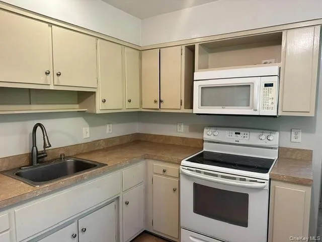 97 Cold Spring Road, Stanford, NY, 3 Bedrooms Bedrooms, 5 Rooms Rooms,1 BathroomBathrooms,Residential Lease,For Rent,Cold Spring,0,1008110 97 Cold Spring Road, Stanford, NY, 3 Bedrooms Bedrooms, 5 Rooms Rooms,1 BathroomBathrooms,Residential Lease,For Rent,Cold Spring,0,1008110