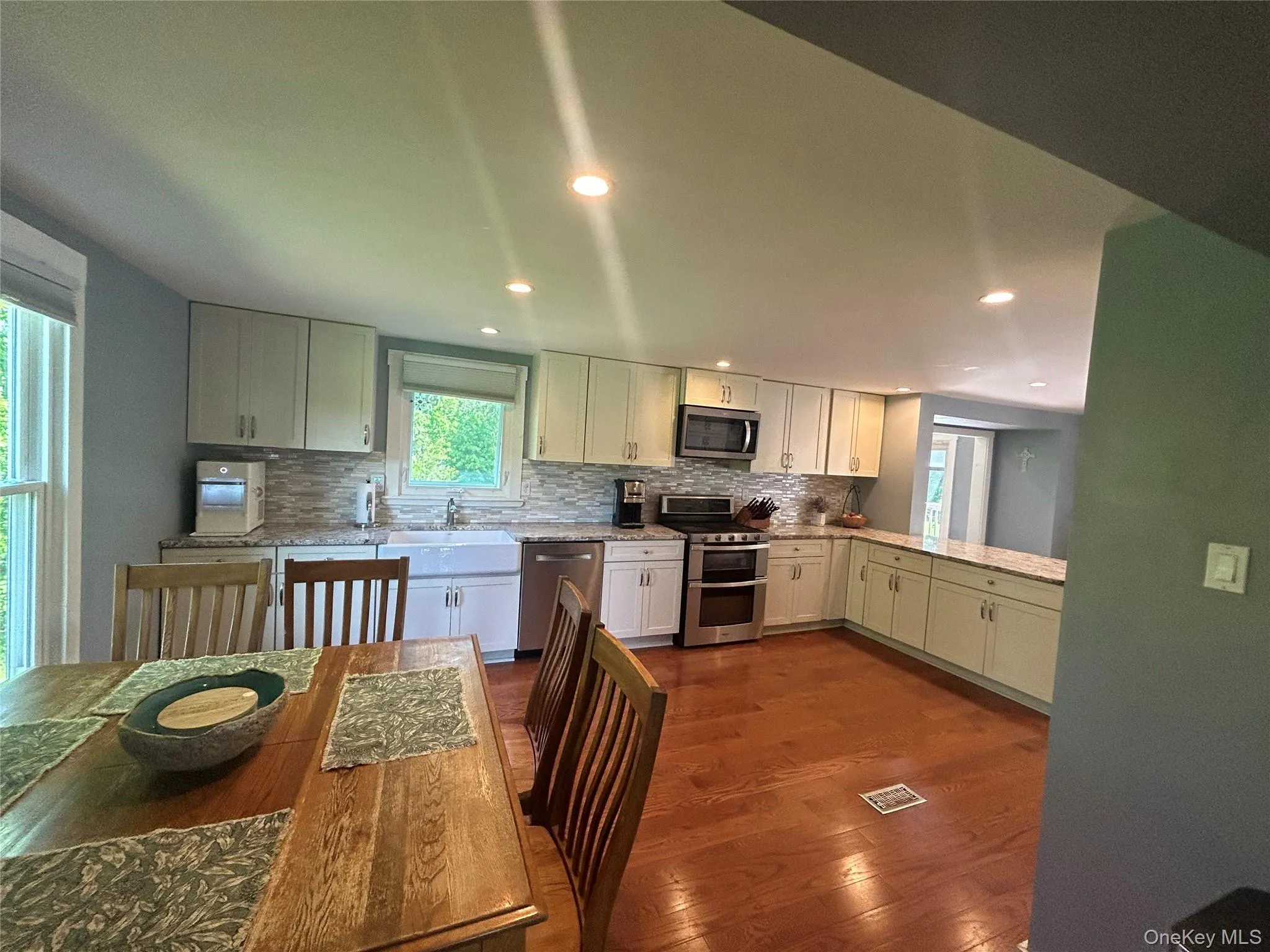 94 Jansen Road, Shawangunk, NY, 3 Bedrooms Bedrooms, 6 Rooms Rooms,2 BathroomsBathrooms,Residential,For Rent,Jansen,0,1008113 94 Jansen Road, Shawangunk, NY, 3 Bedrooms Bedrooms, 6 Rooms Rooms,2 BathroomsBathrooms,Residential,For Rent,Jansen,0,1008113