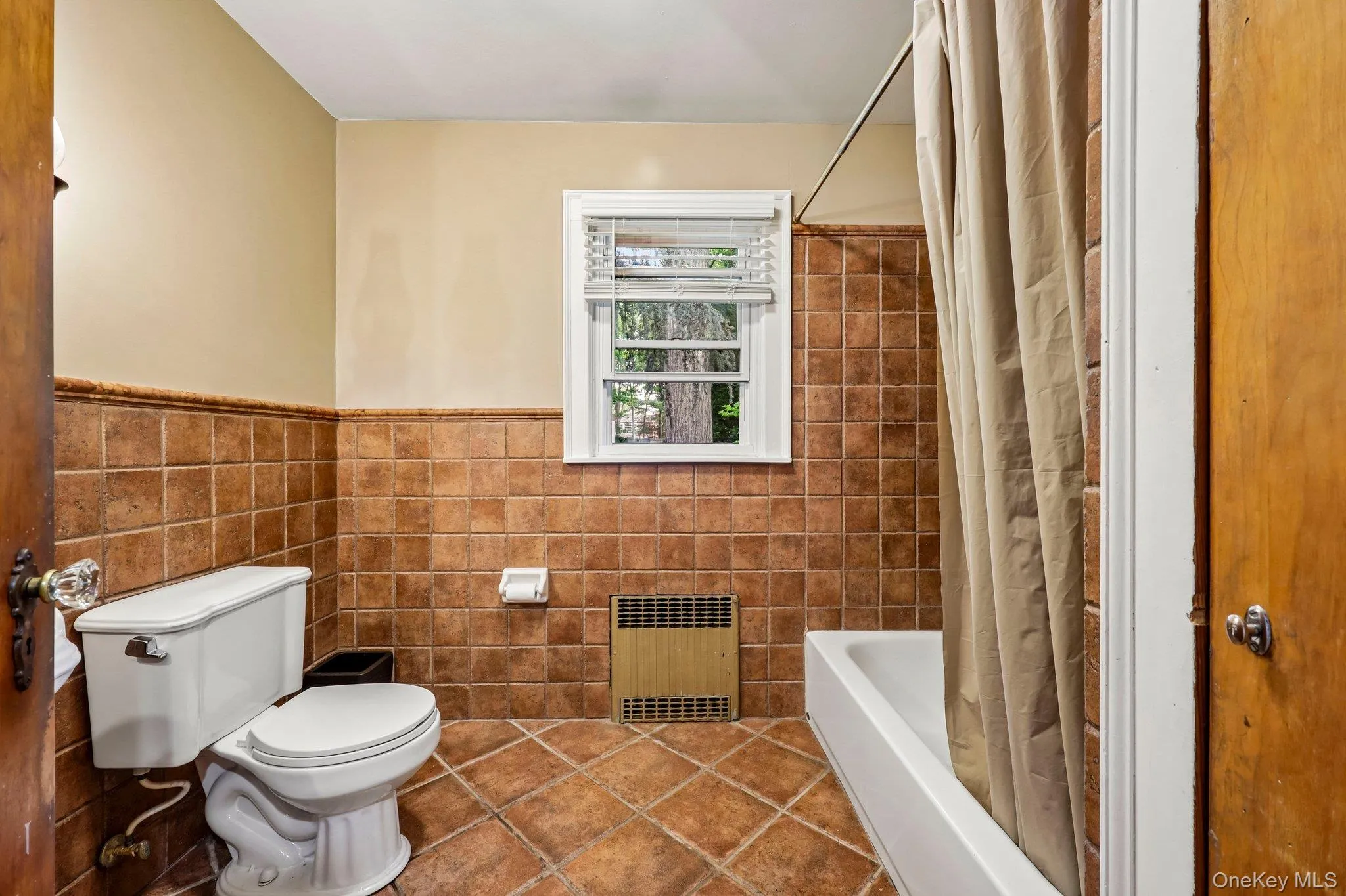 40 Timberpoint Drive, Huntington, NY, 4 Bedrooms Bedrooms, 9 Rooms Rooms,2 BathroomsBathrooms,Residential,For Rent,Timberpoint,0,1008114 40 Timberpoint Drive, Huntington, NY, 4 Bedrooms Bedrooms, 9 Rooms Rooms,2 BathroomsBathrooms,Residential,For Rent,Timberpoint,0,1008114