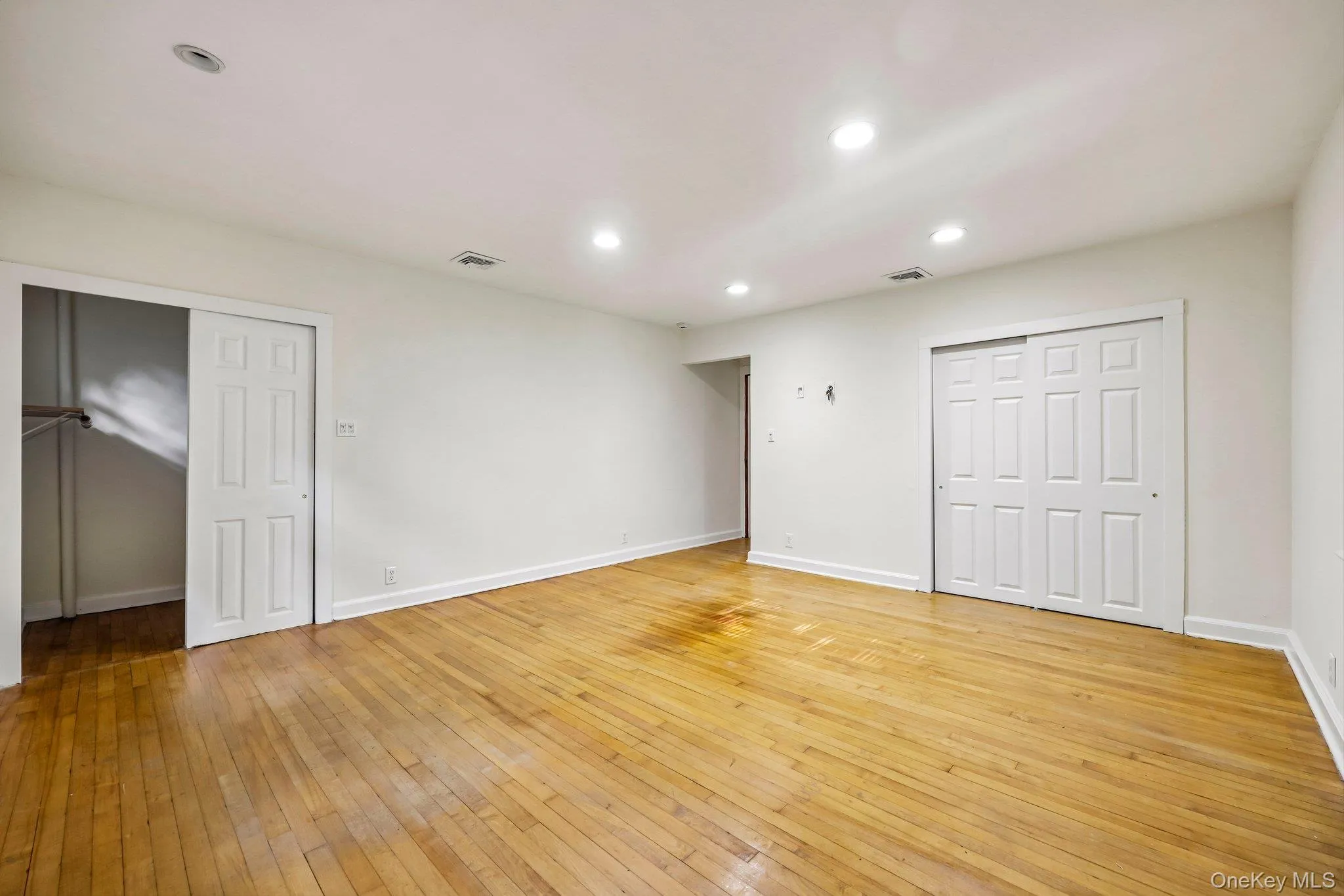 40 Timberpoint Drive, Huntington, NY, 4 Bedrooms Bedrooms, 9 Rooms Rooms,2 BathroomsBathrooms,Residential,For Rent,Timberpoint,0,1008114 40 Timberpoint Drive, Huntington, NY, 4 Bedrooms Bedrooms, 9 Rooms Rooms,2 BathroomsBathrooms,Residential,For Rent,Timberpoint,0,1008114