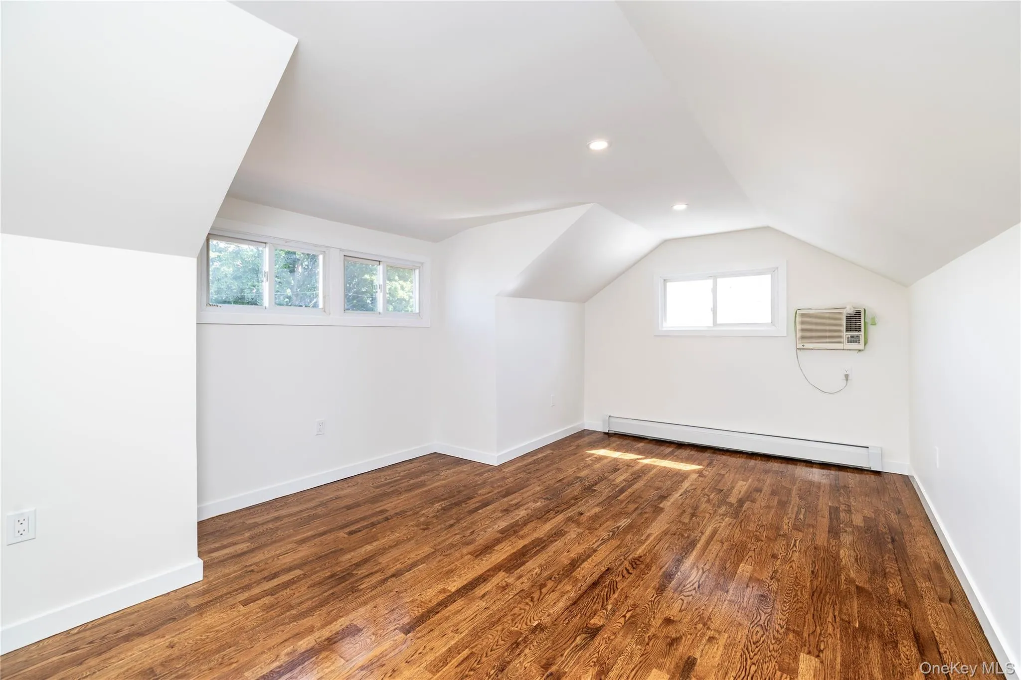 561 Woodbury Road, Oyster Bay, NY, 3 Bedrooms Bedrooms, 6 Rooms Rooms,2 BathroomsBathrooms,Residential,For Rent,Woodbury,0,1008115 561 Woodbury Road, Oyster Bay, NY, 3 Bedrooms Bedrooms, 6 Rooms Rooms,2 BathroomsBathrooms,Residential,For Rent,Woodbury,0,1008115