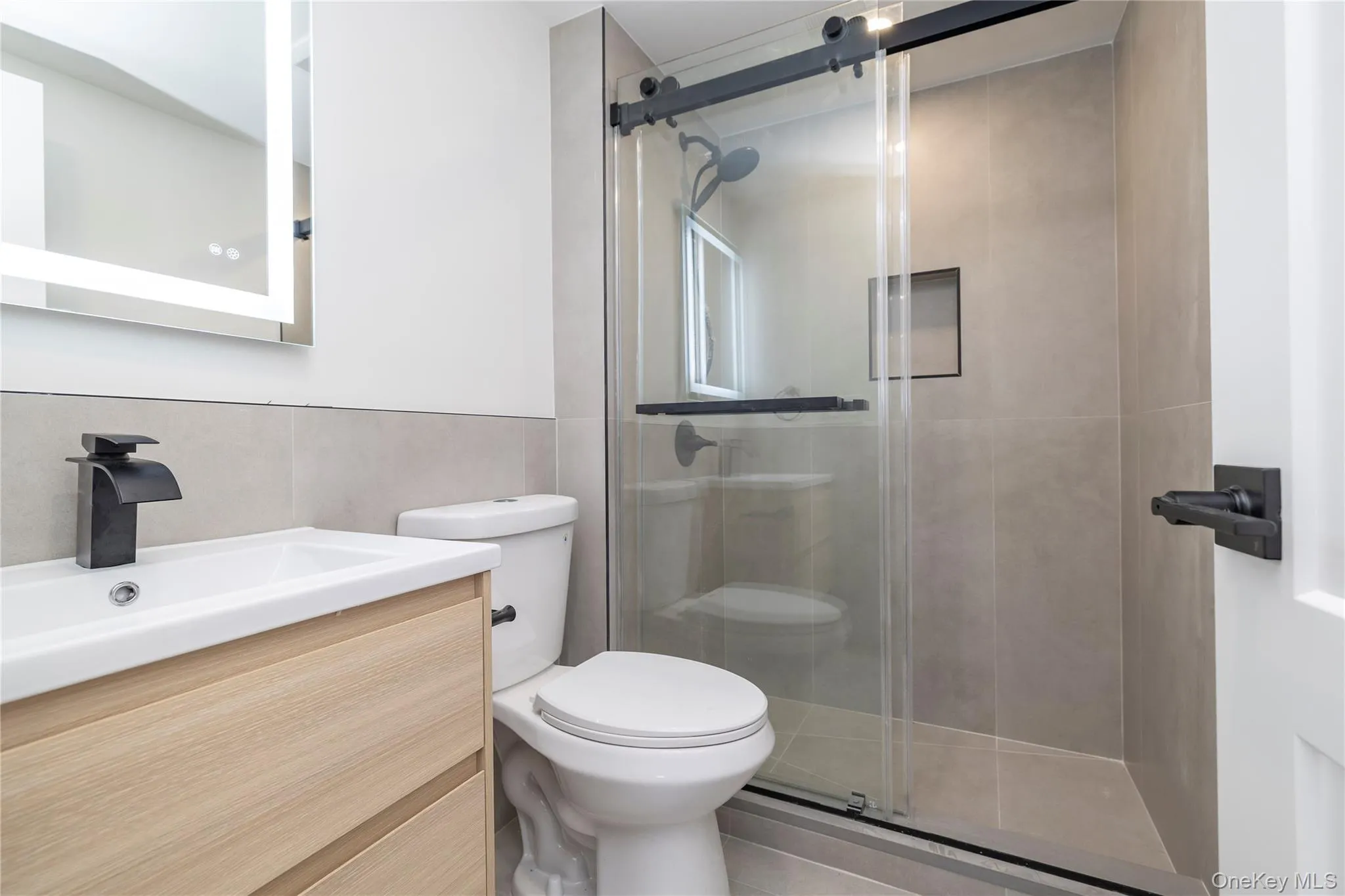 561 Woodbury Road, Oyster Bay, NY, 3 Bedrooms Bedrooms, 6 Rooms Rooms,2 BathroomsBathrooms,Residential,For Rent,Woodbury,0,1008115 561 Woodbury Road, Oyster Bay, NY, 3 Bedrooms Bedrooms, 6 Rooms Rooms,2 BathroomsBathrooms,Residential,For Rent,Woodbury,0,1008115