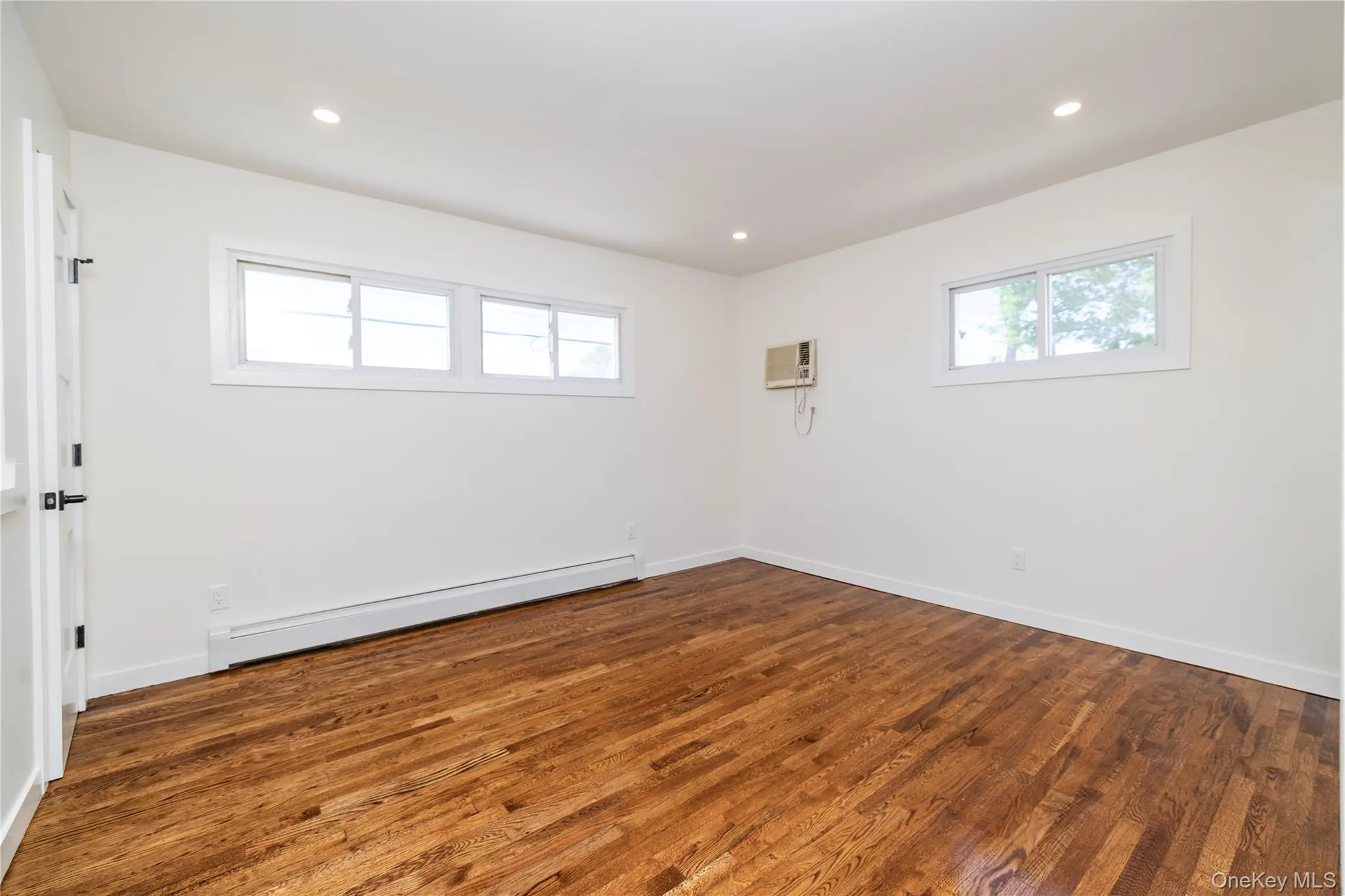 561 Woodbury Road, Oyster Bay, NY, 3 Bedrooms Bedrooms, 6 Rooms Rooms,2 BathroomsBathrooms,Residential,For Rent,Woodbury,0,1008115 561 Woodbury Road, Oyster Bay, NY, 3 Bedrooms Bedrooms, 6 Rooms Rooms,2 BathroomsBathrooms,Residential,For Rent,Woodbury,0,1008115