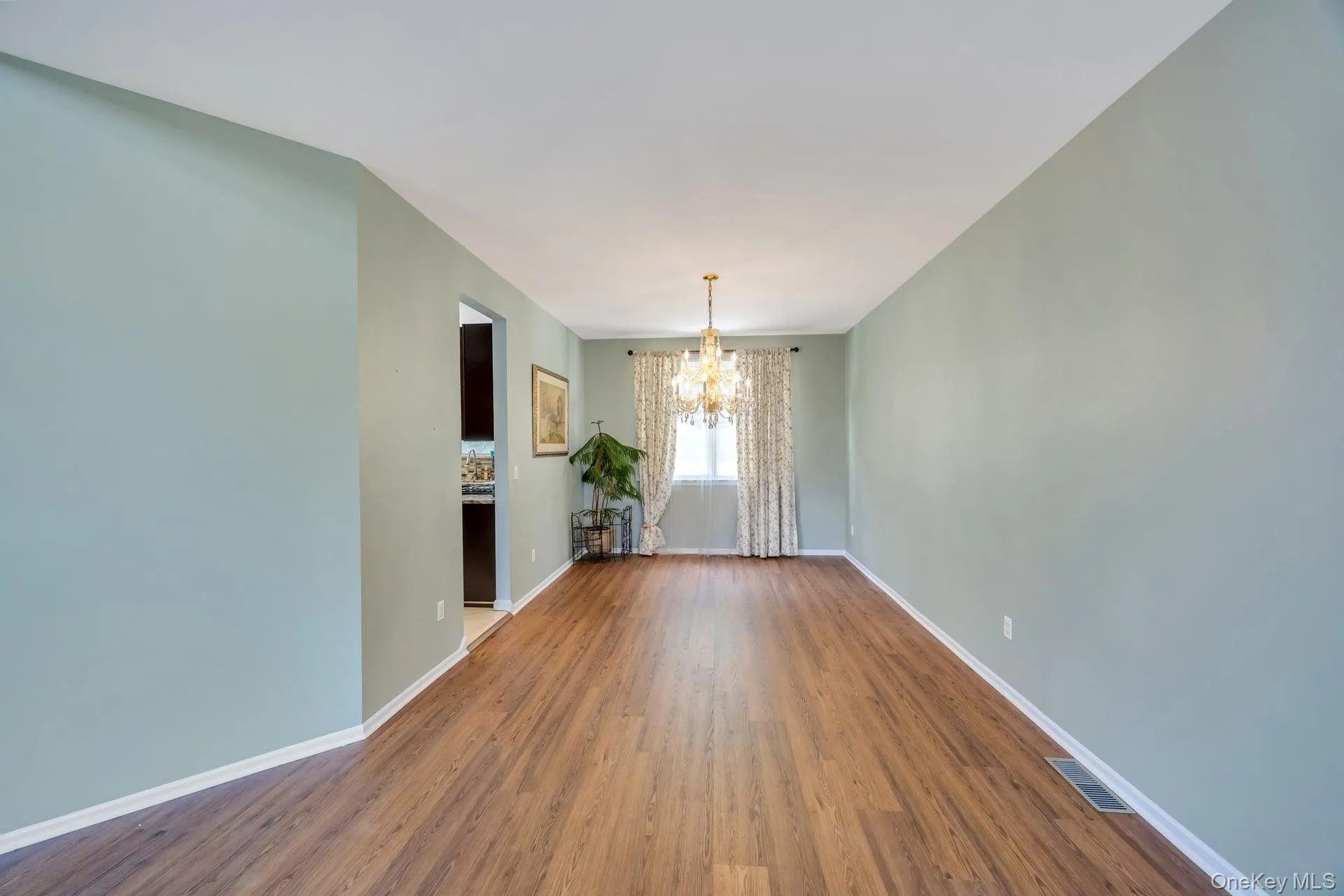 33 Peachtree Court, Brookhaven, NY, 4 Bedrooms Bedrooms, 8 Rooms Rooms,2 BathroomsBathrooms,Residential,For Rent,Peachtree,0,1008124 33 Peachtree Court, Brookhaven, NY, 4 Bedrooms Bedrooms, 8 Rooms Rooms,2 BathroomsBathrooms,Residential,For Rent,Peachtree,0,1008124