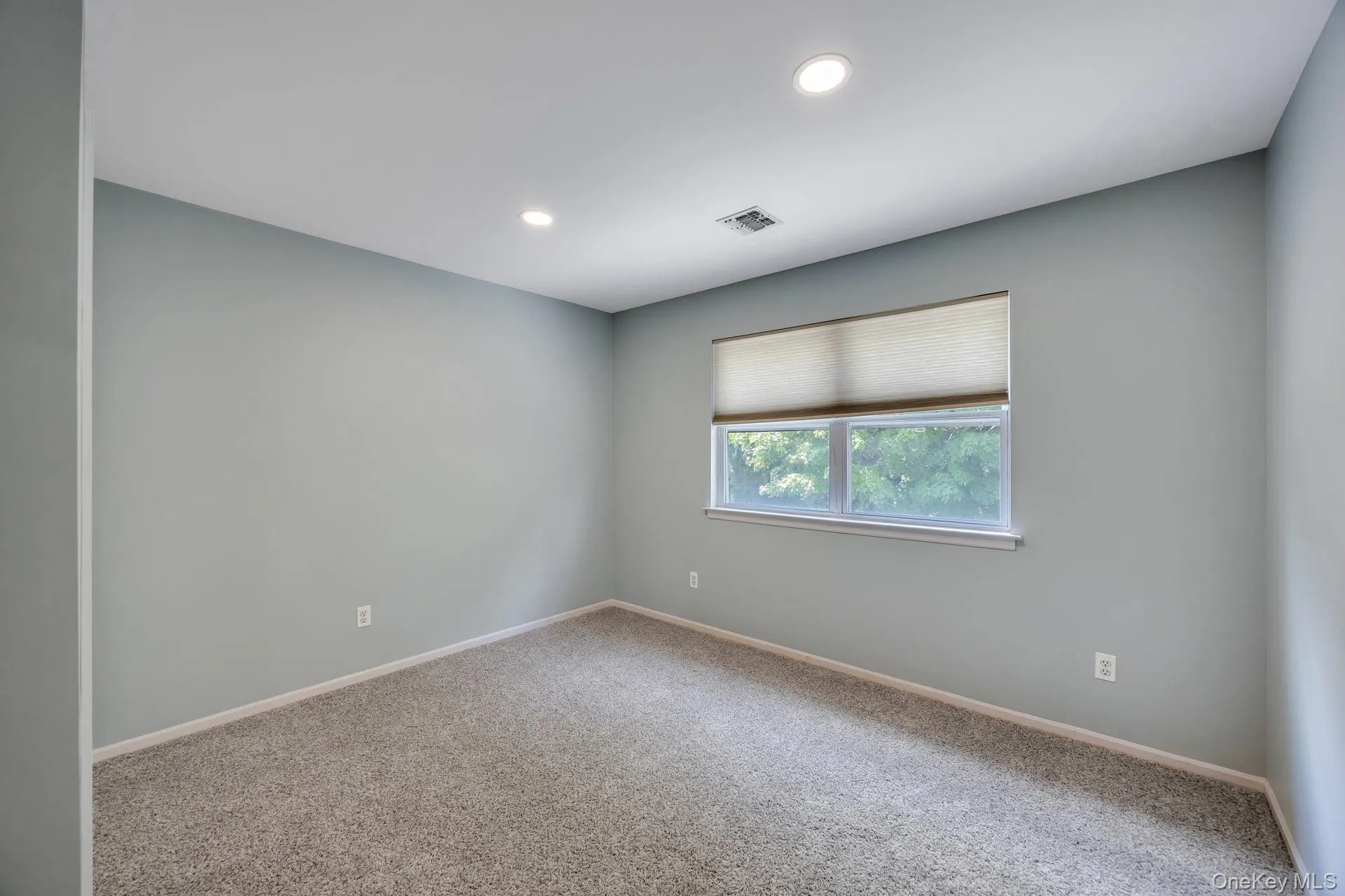 33 Peachtree Court, Brookhaven, NY, 4 Bedrooms Bedrooms, 8 Rooms Rooms,2 BathroomsBathrooms,Residential,For Rent,Peachtree,0,1008124 33 Peachtree Court, Brookhaven, NY, 4 Bedrooms Bedrooms, 8 Rooms Rooms,2 BathroomsBathrooms,Residential,For Rent,Peachtree,0,1008124
