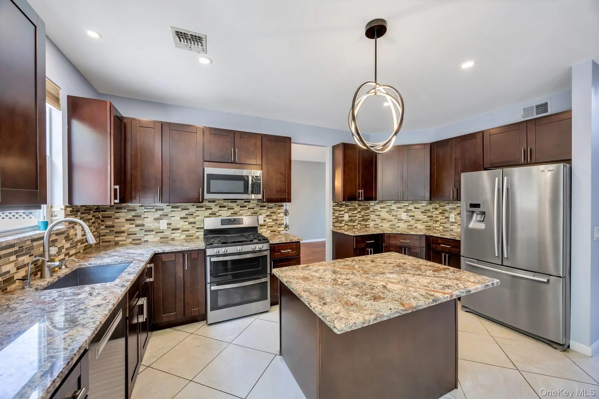33 Peachtree Court, Brookhaven, NY, 4 Bedrooms Bedrooms, 8 Rooms Rooms,2 BathroomsBathrooms,Residential,For Rent,Peachtree,0,1008124 33 Peachtree Court, Brookhaven, NY, 4 Bedrooms Bedrooms, 8 Rooms Rooms,2 BathroomsBathrooms,Residential,For Rent,Peachtree,0,1008124