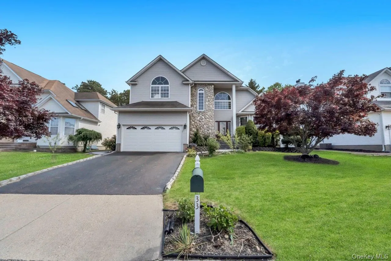 33 Peachtree Court, Brookhaven, NY, 4 Bedrooms Bedrooms, 8 Rooms Rooms,2 BathroomsBathrooms,Residential,For Rent,Peachtree,0,1008124 33 Peachtree Court, Brookhaven, NY, 4 Bedrooms Bedrooms, 8 Rooms Rooms,2 BathroomsBathrooms,Residential,For Rent,Peachtree,0,1008124