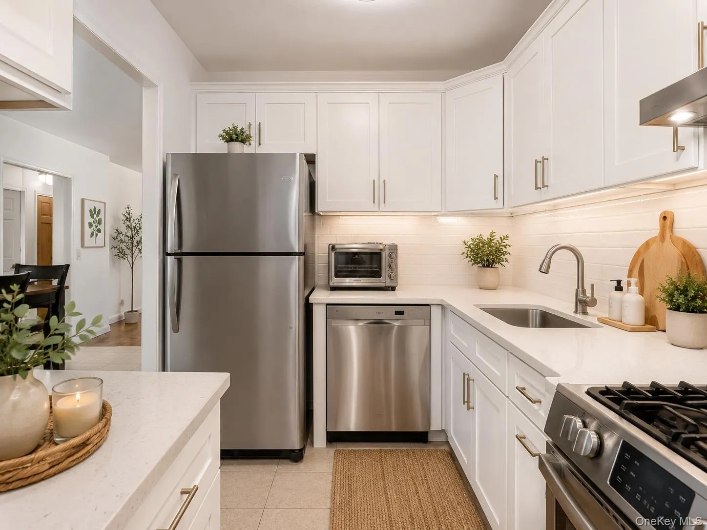61-15 98th Street, New York, NY, 2 Bedrooms Bedrooms, 4 Rooms Rooms,1 BathroomBathrooms,Residential,For Rent,98th,0,1008128 61-15 98th Street, New York, NY, 2 Bedrooms Bedrooms, 4 Rooms Rooms,1 BathroomBathrooms,Residential,For Rent,98th,0,1008128