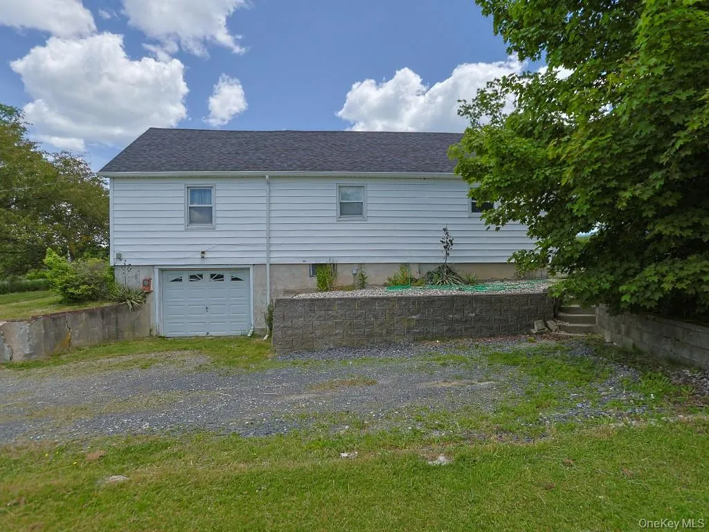 1414 Us Highway 6, Greenville, NY, 3 Bedrooms Bedrooms, 7 Rooms Rooms,1 BathroomBathrooms,Residential,For Rent,Us Highway 6,0,1008130 1414 Us Highway 6, Greenville, NY, 3 Bedrooms Bedrooms, 7 Rooms Rooms,1 BathroomBathrooms,Residential,For Rent,Us Highway 6,0,1008130