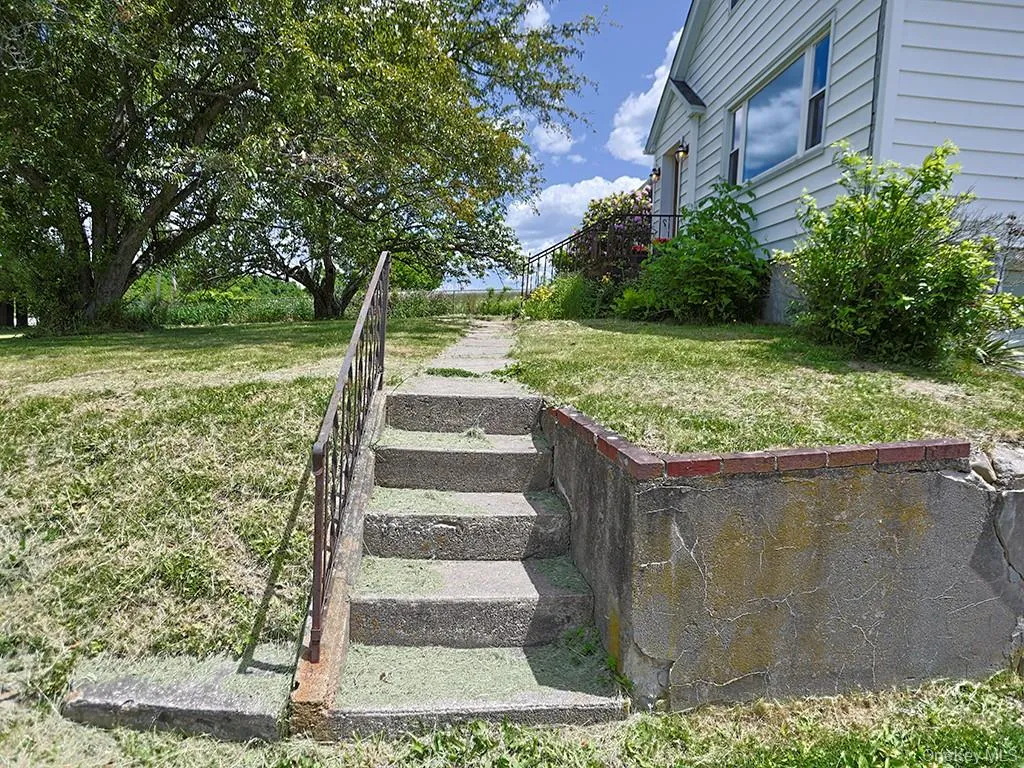 1414 Us Highway 6, Greenville, NY, 3 Bedrooms Bedrooms, 7 Rooms Rooms,1 BathroomBathrooms,Residential,For Rent,Us Highway 6,0,1008130 1414 Us Highway 6, Greenville, NY, 3 Bedrooms Bedrooms, 7 Rooms Rooms,1 BathroomBathrooms,Residential,For Rent,Us Highway 6,0,1008130