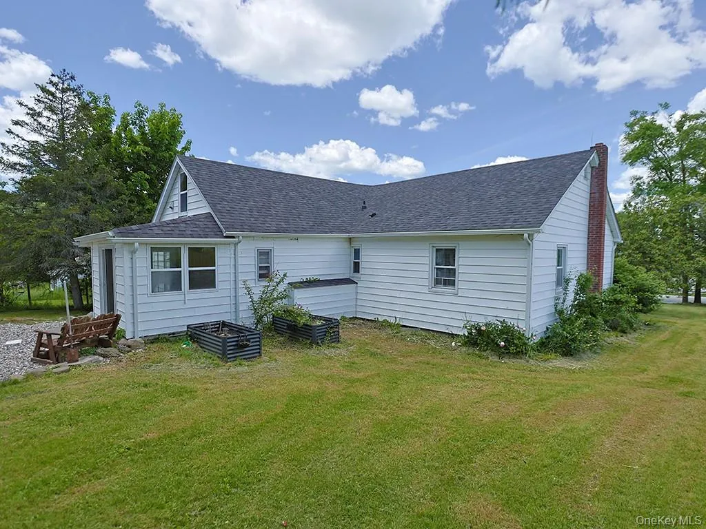 1414 Us Highway 6, Greenville, NY, 3 Bedrooms Bedrooms, 7 Rooms Rooms,1 BathroomBathrooms,Residential,For Rent,Us Highway 6,0,1008130 1414 Us Highway 6, Greenville, NY, 3 Bedrooms Bedrooms, 7 Rooms Rooms,1 BathroomBathrooms,Residential,For Rent,Us Highway 6,0,1008130