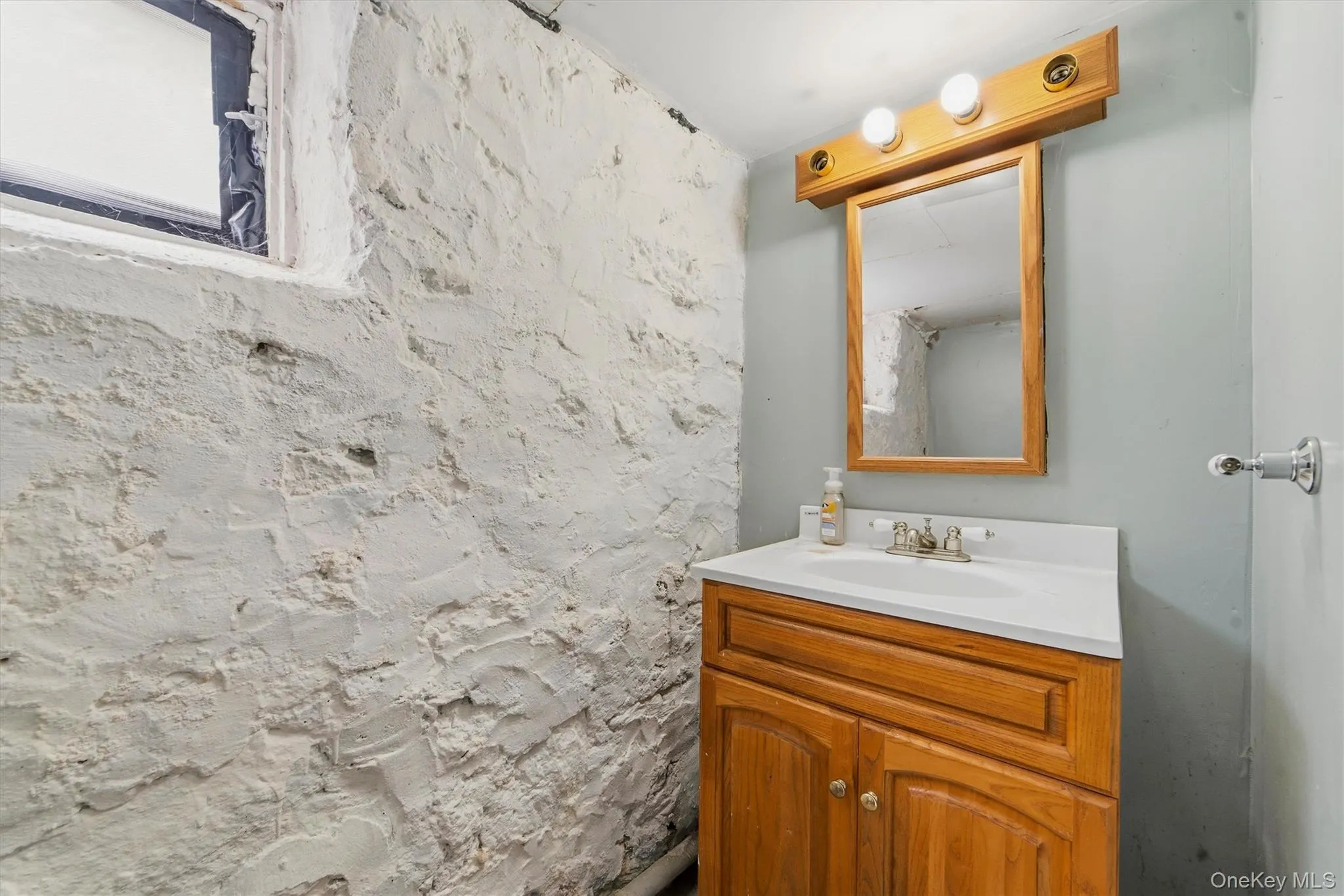 Powderroom in basement Powderroom in basement
