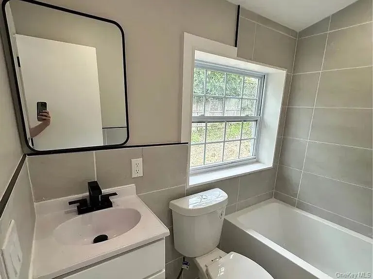 18 Forester LLC, Warwick (town), NY, 3 Bedrooms Bedrooms, 5 Rooms Rooms,2 BathroomsBathrooms,Residential Lease,For Rent,Forester LLC,0,1008134 18 Forester LLC, Warwick (town), NY, 3 Bedrooms Bedrooms, 5 Rooms Rooms,2 BathroomsBathrooms,Residential Lease,For Rent,Forester LLC,0,1008134