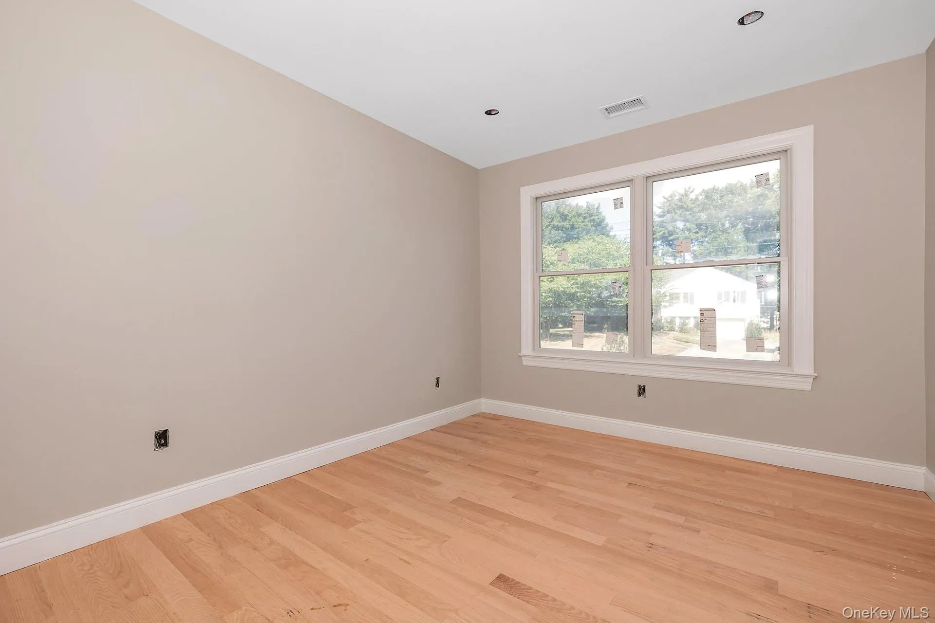 58 Marion Drive, New Rochelle, NY, 4 Bedrooms Bedrooms, 12 Rooms Rooms,3 BathroomsBathrooms,Residential Lease,For Rent,Marion,0,1008139 58 Marion Drive, New Rochelle, NY, 4 Bedrooms Bedrooms, 12 Rooms Rooms,3 BathroomsBathrooms,Residential Lease,For Rent,Marion,0,1008139