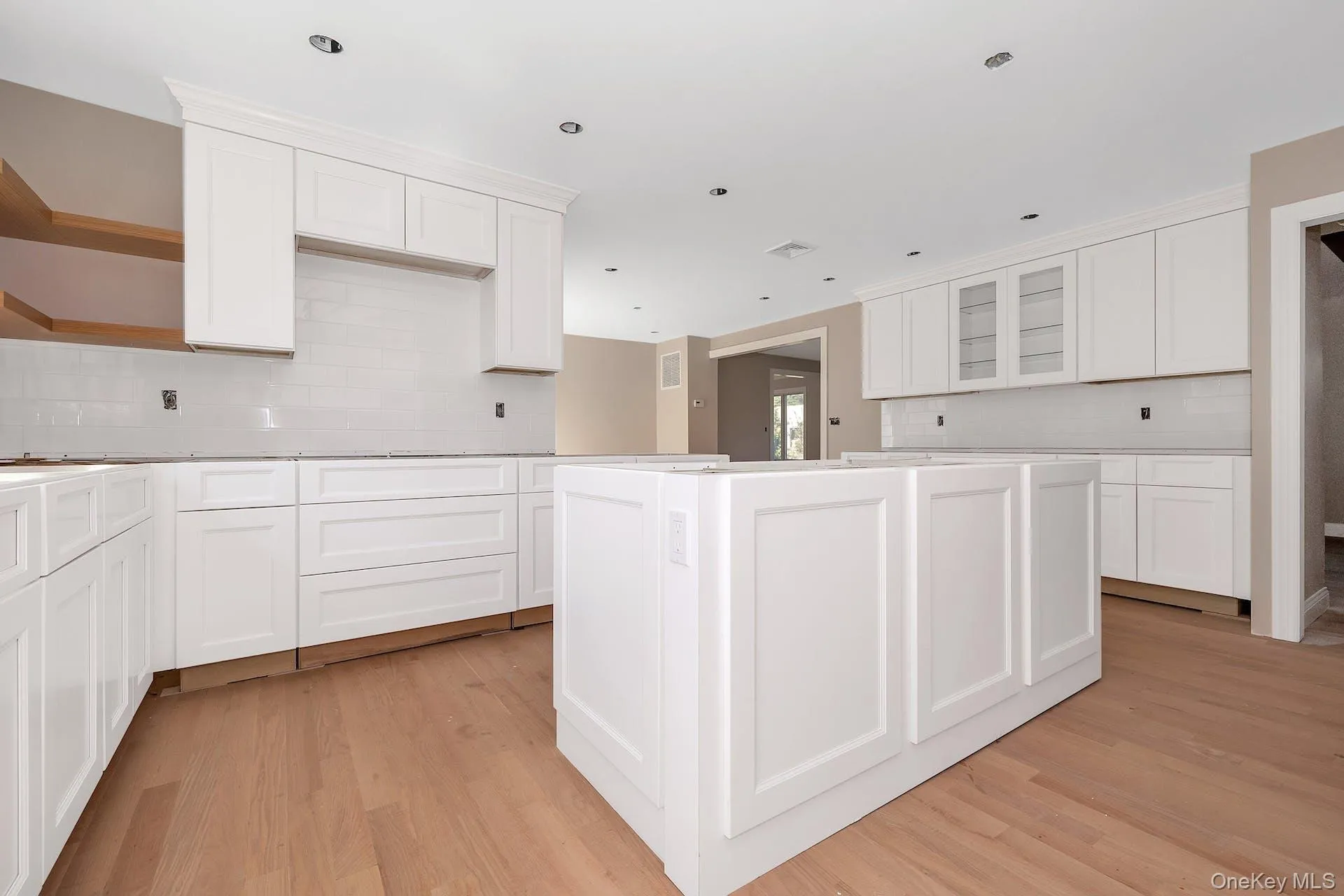 58 Marion Drive, New Rochelle, NY, 4 Bedrooms Bedrooms, 12 Rooms Rooms,3 BathroomsBathrooms,Residential Lease,For Rent,Marion,0,1008139 58 Marion Drive, New Rochelle, NY, 4 Bedrooms Bedrooms, 12 Rooms Rooms,3 BathroomsBathrooms,Residential Lease,For Rent,Marion,0,1008139
