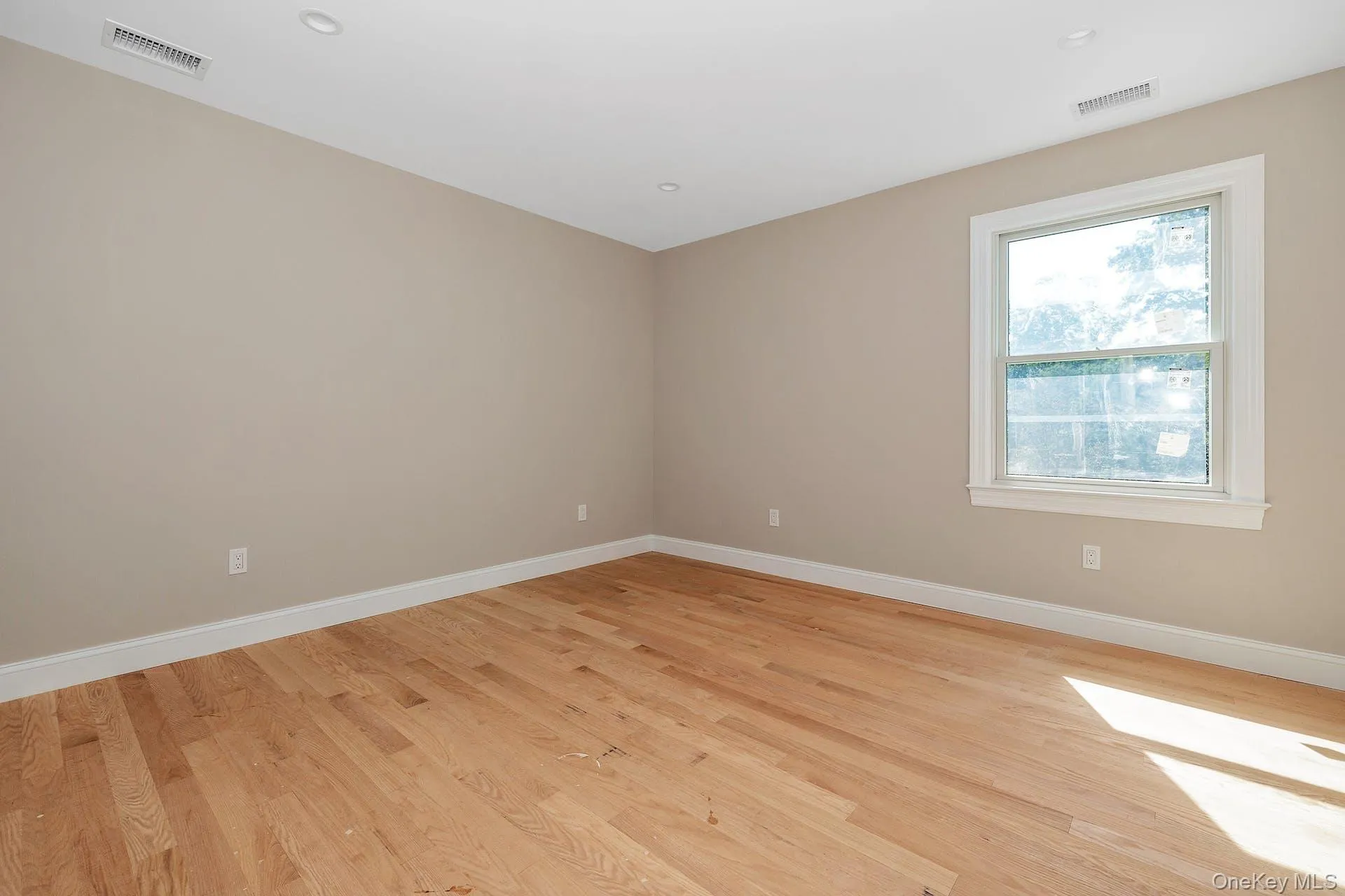 58 Marion Drive, New Rochelle, NY, 4 Bedrooms Bedrooms, 12 Rooms Rooms,3 BathroomsBathrooms,Residential Lease,For Rent,Marion,0,1008139 58 Marion Drive, New Rochelle, NY, 4 Bedrooms Bedrooms, 12 Rooms Rooms,3 BathroomsBathrooms,Residential Lease,For Rent,Marion,0,1008139