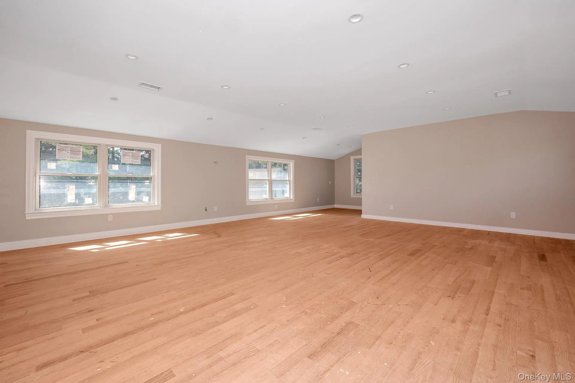58 Marion Drive, New Rochelle, NY, 4 Bedrooms Bedrooms, 12 Rooms Rooms,3 BathroomsBathrooms,Residential Lease,For Rent,Marion,0,1008139 58 Marion Drive, New Rochelle, NY, 4 Bedrooms Bedrooms, 12 Rooms Rooms,3 BathroomsBathrooms,Residential Lease,For Rent,Marion,0,1008139