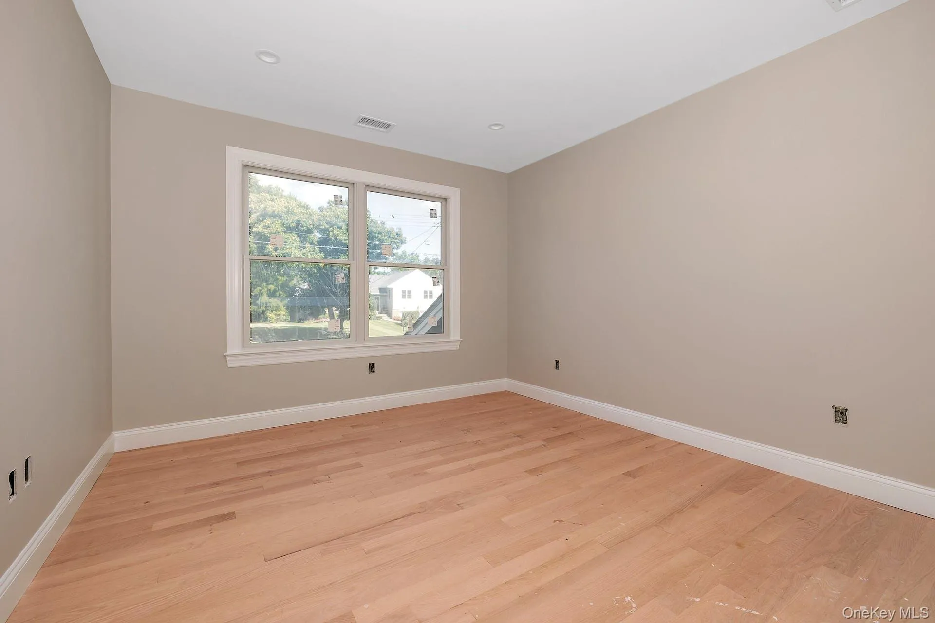 58 Marion Drive, New Rochelle, NY, 4 Bedrooms Bedrooms, 12 Rooms Rooms,3 BathroomsBathrooms,Residential Lease,For Rent,Marion,0,1008139 58 Marion Drive, New Rochelle, NY, 4 Bedrooms Bedrooms, 12 Rooms Rooms,3 BathroomsBathrooms,Residential Lease,For Rent,Marion,0,1008139