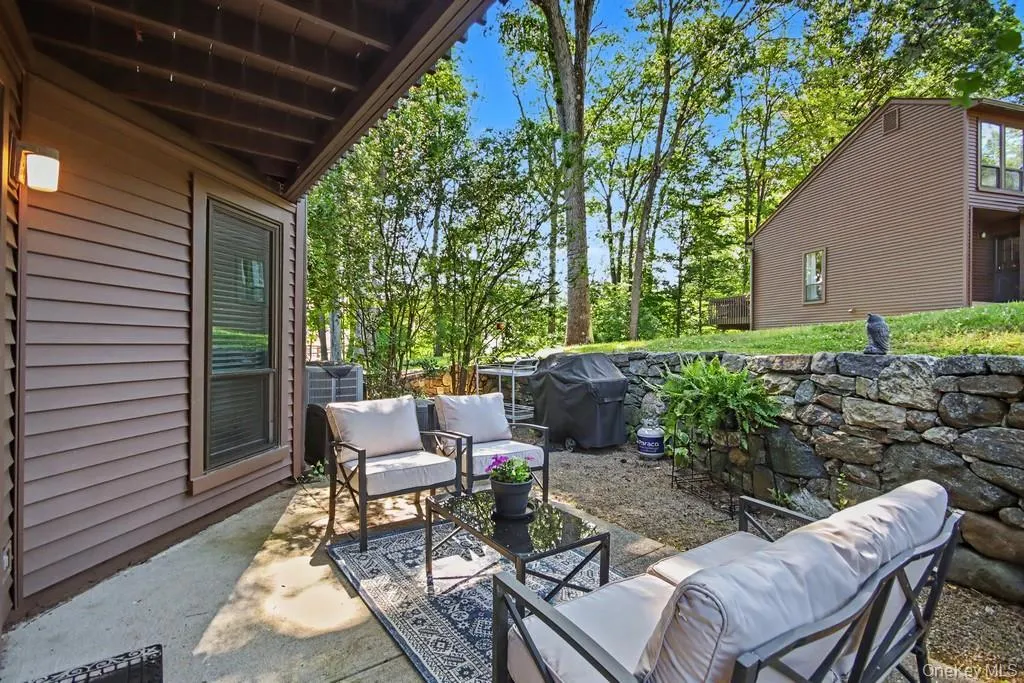 86 Woods Brooke Terrace, Ossining, NY, 2 Bedrooms Bedrooms, 7 Rooms Rooms,2 BathroomsBathrooms,Residential,For Rent,Woods Brooke,0,1008140 86 Woods Brooke Terrace, Ossining, NY, 2 Bedrooms Bedrooms, 7 Rooms Rooms,2 BathroomsBathrooms,Residential,For Rent,Woods Brooke,0,1008140