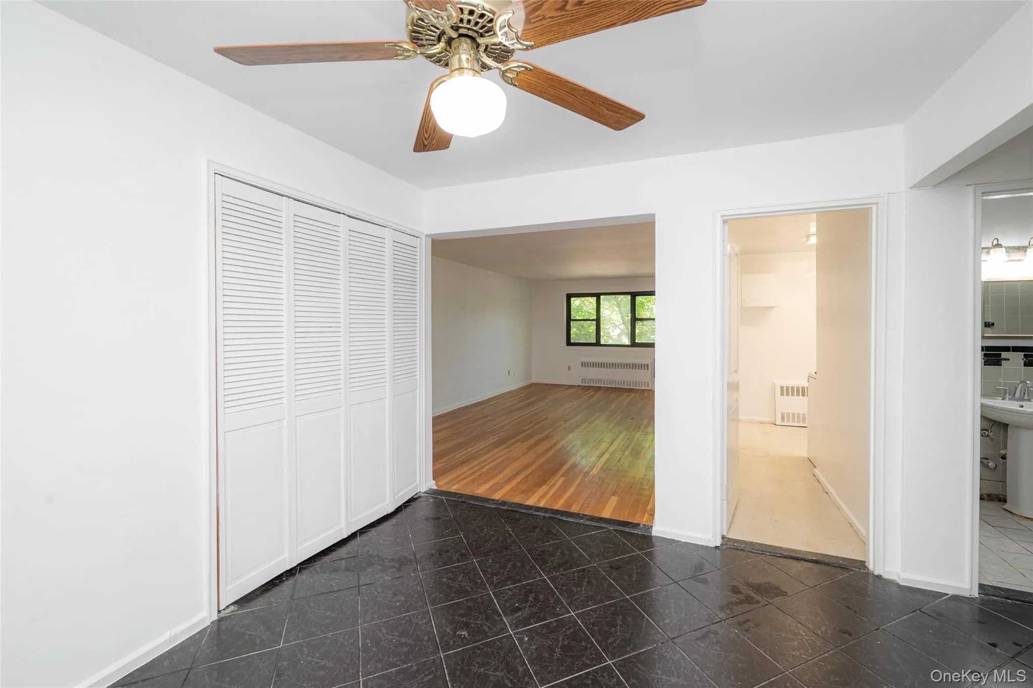 50 Brompton Road, North Hempstead, NY, 1 Bedroom Bedrooms, 4 Rooms Rooms,1 BathroomBathrooms,Residential,For Rent,Brompton,0,1008141 50 Brompton Road, North Hempstead, NY, 1 Bedroom Bedrooms, 4 Rooms Rooms,1 BathroomBathrooms,Residential,For Rent,Brompton,0,1008141