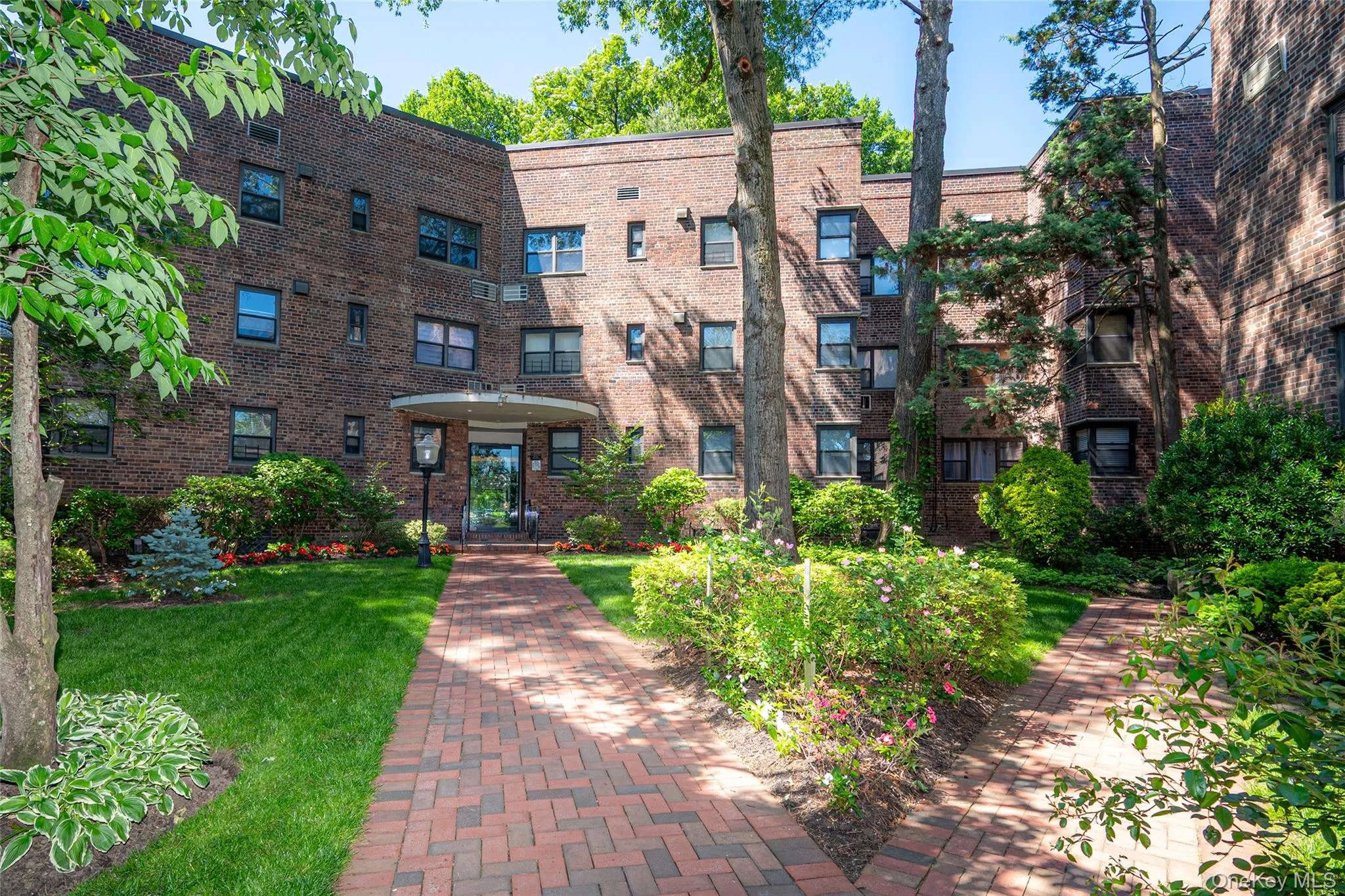 50 Brompton Road, North Hempstead, NY, 1 Bedroom Bedrooms, 4 Rooms Rooms,1 BathroomBathrooms,Residential,For Rent,Brompton,0,1008141 50 Brompton Road, North Hempstead, NY, 1 Bedroom Bedrooms, 4 Rooms Rooms,1 BathroomBathrooms,Residential,For Rent,Brompton,0,1008141