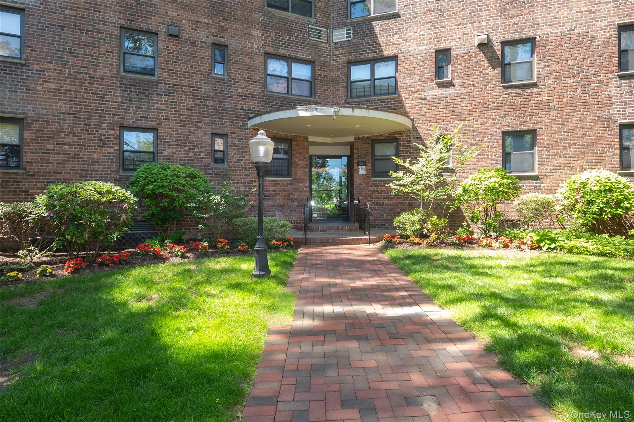 50 Brompton Road, North Hempstead, NY, 1 Bedroom Bedrooms, 4 Rooms Rooms,1 BathroomBathrooms,Residential,For Rent,Brompton,0,1008141 50 Brompton Road, North Hempstead, NY, 1 Bedroom Bedrooms, 4 Rooms Rooms,1 BathroomBathrooms,Residential,For Rent,Brompton,0,1008141