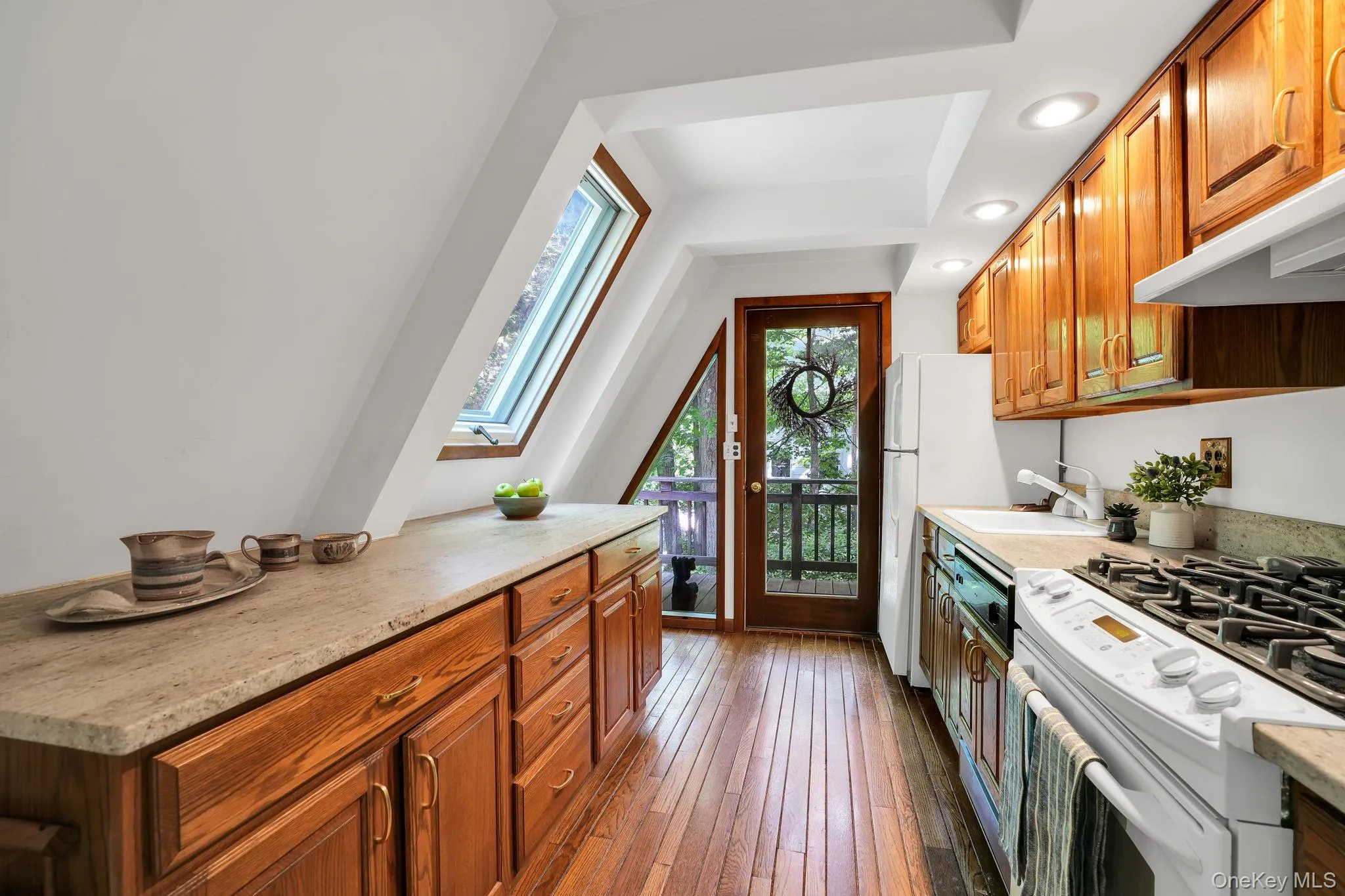56 High Hill Road, Tuxedo, NY, 2 Bedrooms Bedrooms, 6 Rooms Rooms,1 BathroomBathrooms,Residential,For Rent,High Hill,0,1008151 56 High Hill Road, Tuxedo, NY, 2 Bedrooms Bedrooms, 6 Rooms Rooms,1 BathroomBathrooms,Residential,For Rent,High Hill,0,1008151