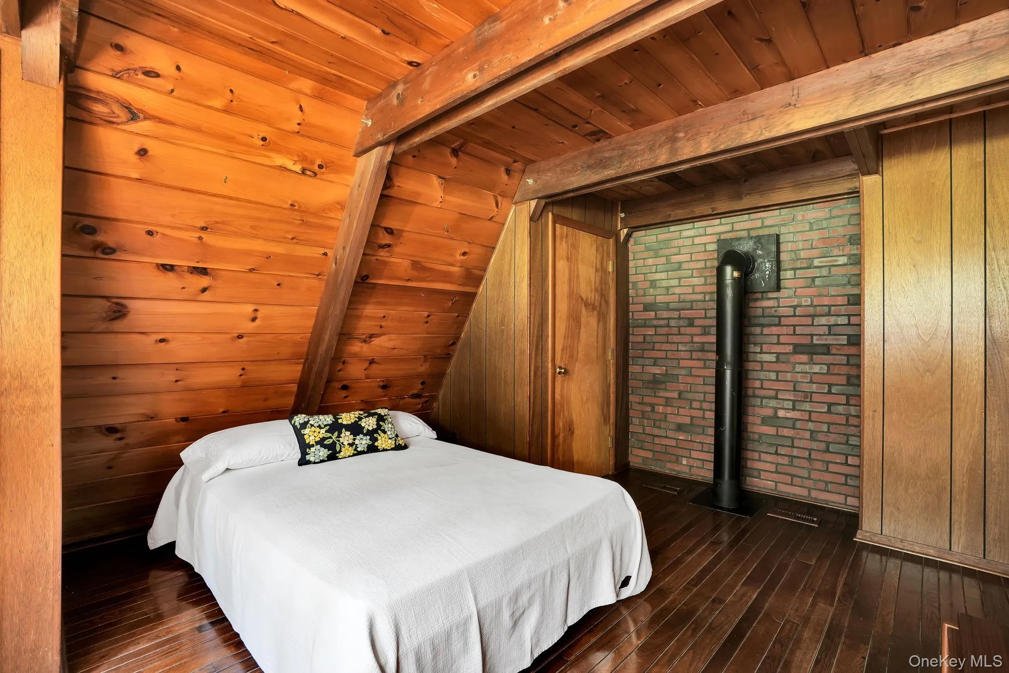 56 High Hill Road, Tuxedo, NY, 2 Bedrooms Bedrooms, 6 Rooms Rooms,1 BathroomBathrooms,Residential,For Rent,High Hill,0,1008151 56 High Hill Road, Tuxedo, NY, 2 Bedrooms Bedrooms, 6 Rooms Rooms,1 BathroomBathrooms,Residential,For Rent,High Hill,0,1008151