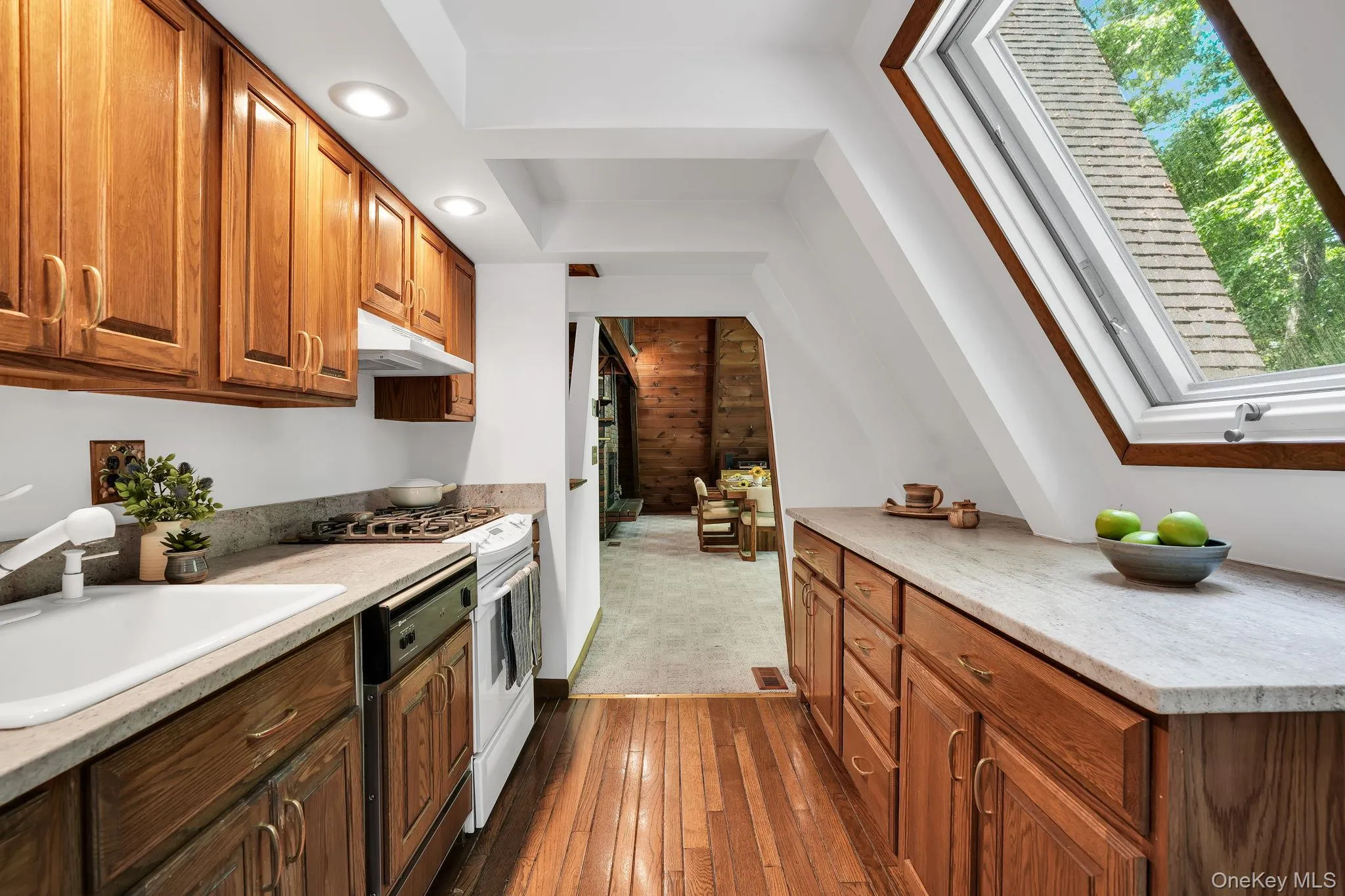 56 High Hill Road, Tuxedo, NY, 2 Bedrooms Bedrooms, 6 Rooms Rooms,1 BathroomBathrooms,Residential,For Rent,High Hill,0,1008151 56 High Hill Road, Tuxedo, NY, 2 Bedrooms Bedrooms, 6 Rooms Rooms,1 BathroomBathrooms,Residential,For Rent,High Hill,0,1008151