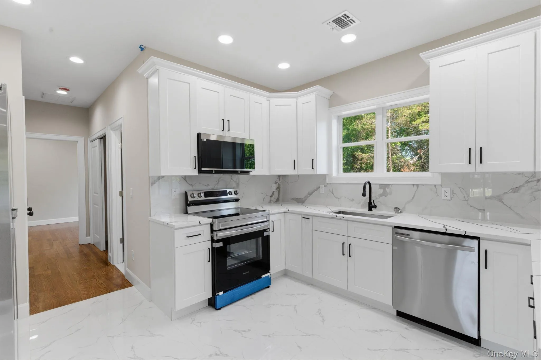 11 Henry Avenue, Brookhaven, NY, 5 Bedrooms Bedrooms, 8 Rooms Rooms,3 BathroomsBathrooms,Residential,For Rent,Henry,0,1008152 11 Henry Avenue, Brookhaven, NY, 5 Bedrooms Bedrooms, 8 Rooms Rooms,3 BathroomsBathrooms,Residential,For Rent,Henry,0,1008152