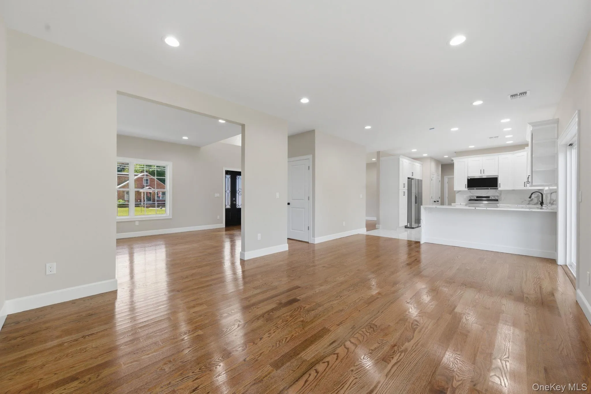 11 Henry Avenue, Brookhaven, NY, 5 Bedrooms Bedrooms, 8 Rooms Rooms,3 BathroomsBathrooms,Residential,For Rent,Henry,0,1008152 11 Henry Avenue, Brookhaven, NY, 5 Bedrooms Bedrooms, 8 Rooms Rooms,3 BathroomsBathrooms,Residential,For Rent,Henry,0,1008152