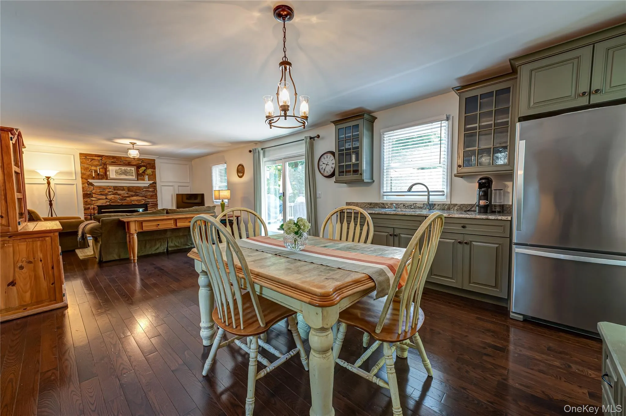 94 Woodhull Road, Huntington, NY, 5 Bedrooms Bedrooms, 12 Rooms Rooms,4 BathroomsBathrooms,Residential,For Rent,Woodhull,0,1008156 94 Woodhull Road, Huntington, NY, 5 Bedrooms Bedrooms, 12 Rooms Rooms,4 BathroomsBathrooms,Residential,For Rent,Woodhull,0,1008156