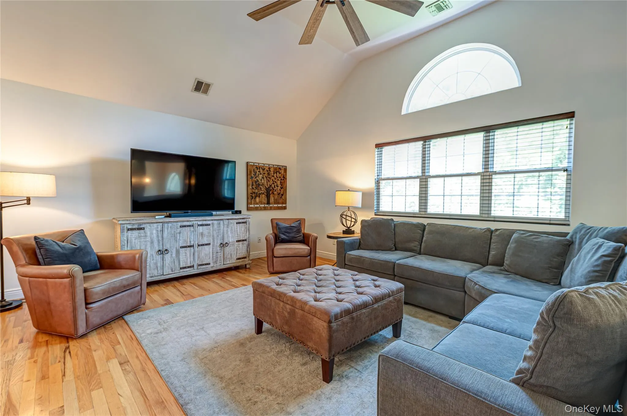 94 Woodhull Road, Huntington, NY, 5 Bedrooms Bedrooms, 12 Rooms Rooms,4 BathroomsBathrooms,Residential,For Rent,Woodhull,0,1008156 94 Woodhull Road, Huntington, NY, 5 Bedrooms Bedrooms, 12 Rooms Rooms,4 BathroomsBathrooms,Residential,For Rent,Woodhull,0,1008156