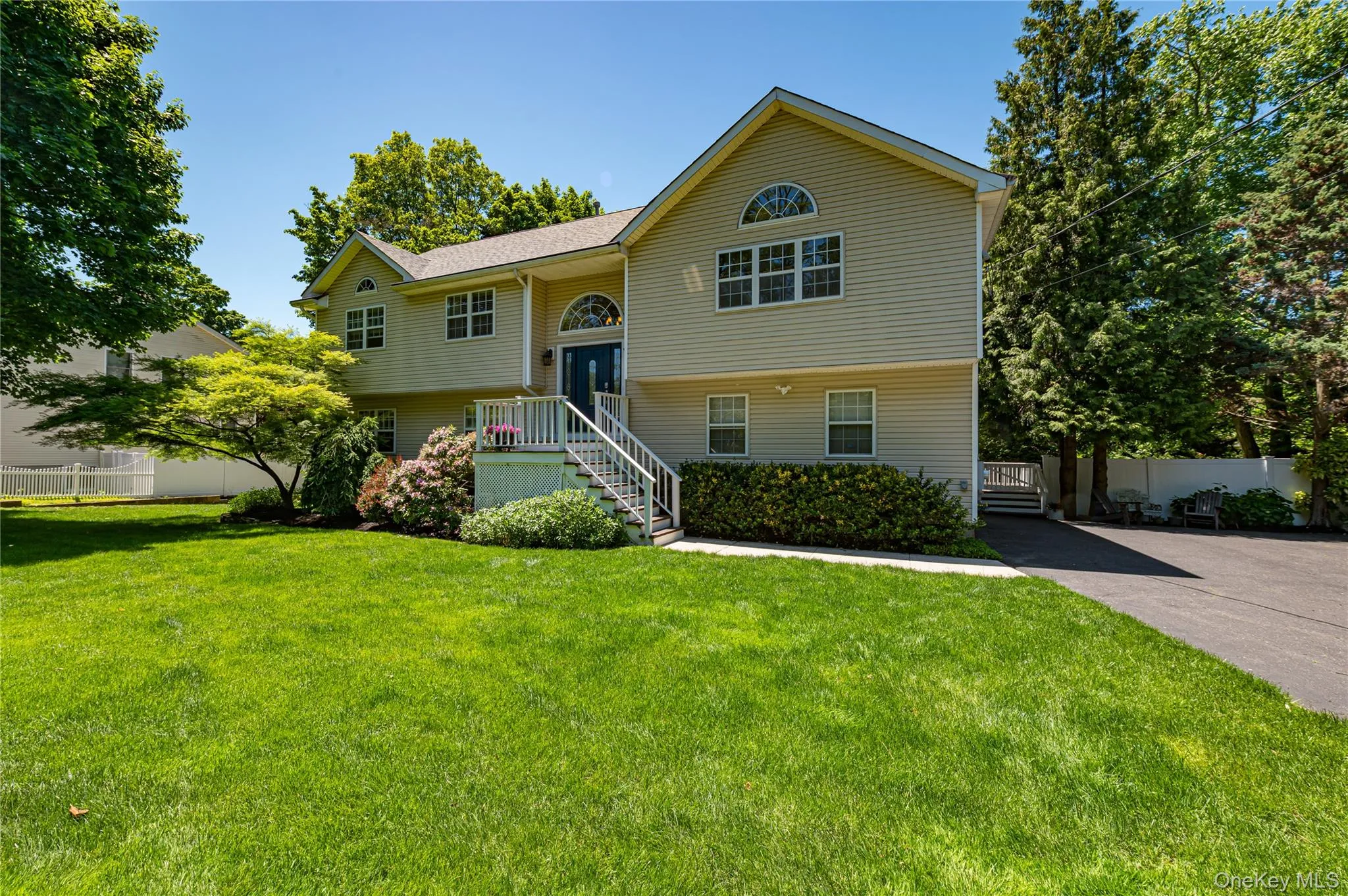 94 Woodhull Road, Huntington, NY, 5 Bedrooms Bedrooms, 12 Rooms Rooms,4 BathroomsBathrooms,Residential,For Rent,Woodhull,0,1008156 94 Woodhull Road, Huntington, NY, 5 Bedrooms Bedrooms, 12 Rooms Rooms,4 BathroomsBathrooms,Residential,For Rent,Woodhull,0,1008156