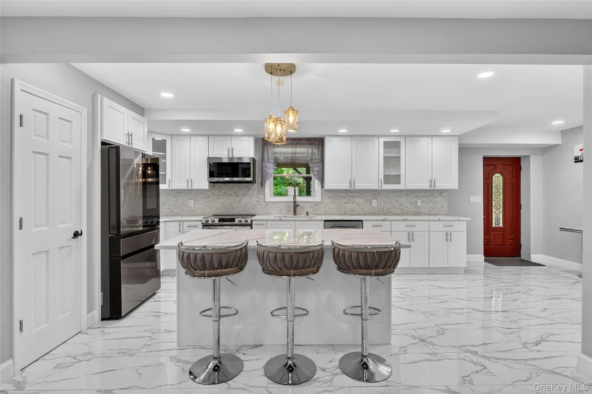 Kitchen with island granite Kitchen with island granite