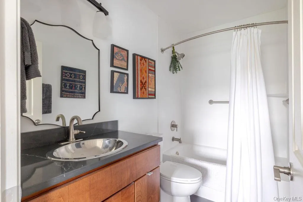 9 Van Winkle Road, Hudson, NY, 3 Bedrooms Bedrooms, 10 Rooms Rooms,3 BathroomsBathrooms,Residential,For Rent,Van Winkle,0,1008159 9 Van Winkle Road, Hudson, NY, 3 Bedrooms Bedrooms, 10 Rooms Rooms,3 BathroomsBathrooms,Residential,For Rent,Van Winkle,0,1008159