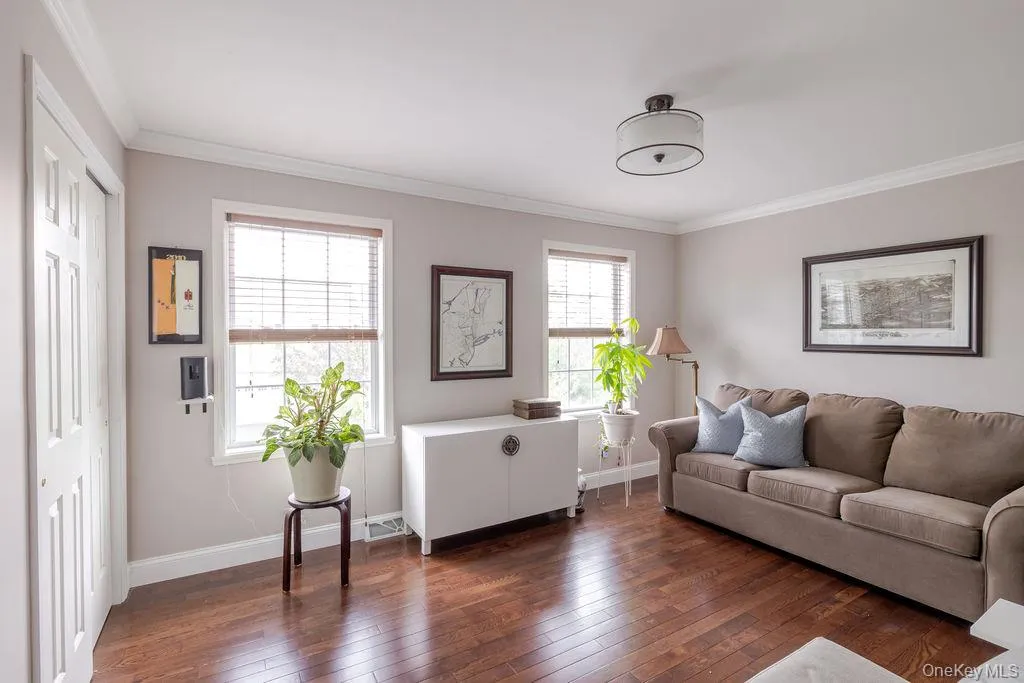 9 Van Winkle Road, Hudson, NY, 3 Bedrooms Bedrooms, 10 Rooms Rooms,3 BathroomsBathrooms,Residential,For Rent,Van Winkle,0,1008159 9 Van Winkle Road, Hudson, NY, 3 Bedrooms Bedrooms, 10 Rooms Rooms,3 BathroomsBathrooms,Residential,For Rent,Van Winkle,0,1008159