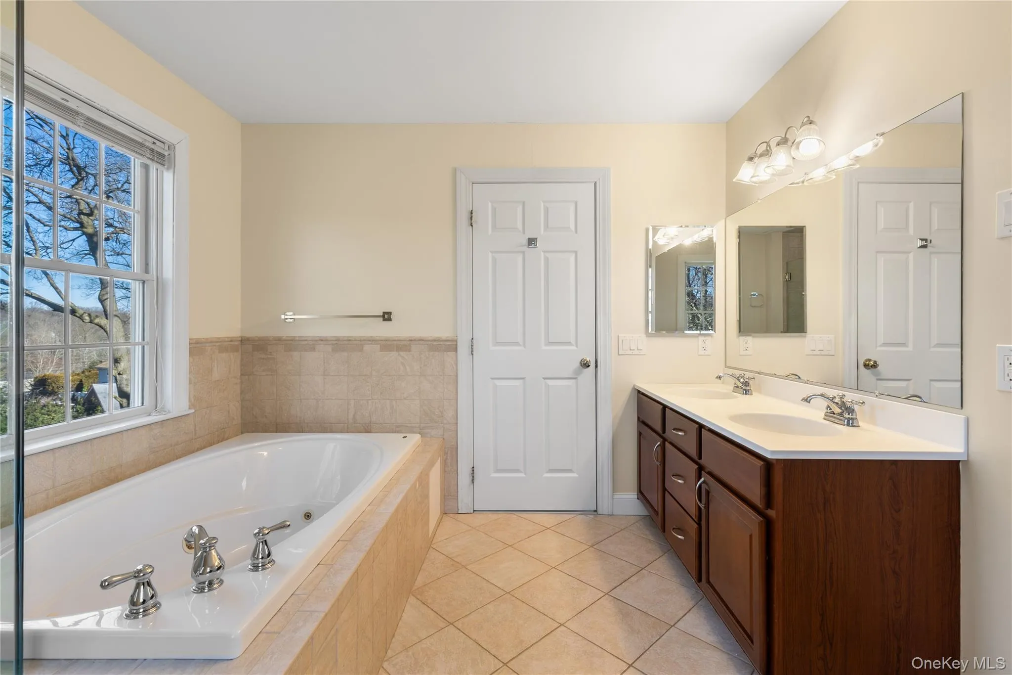 243 Knollwood Avenue, Mamaroneck, NY, 4 Bedrooms Bedrooms, 10 Rooms Rooms,2 BathroomsBathrooms,Residential Lease,For Rent,Knollwood,0,1008160 243 Knollwood Avenue, Mamaroneck, NY, 4 Bedrooms Bedrooms, 10 Rooms Rooms,2 BathroomsBathrooms,Residential Lease,For Rent,Knollwood,0,1008160