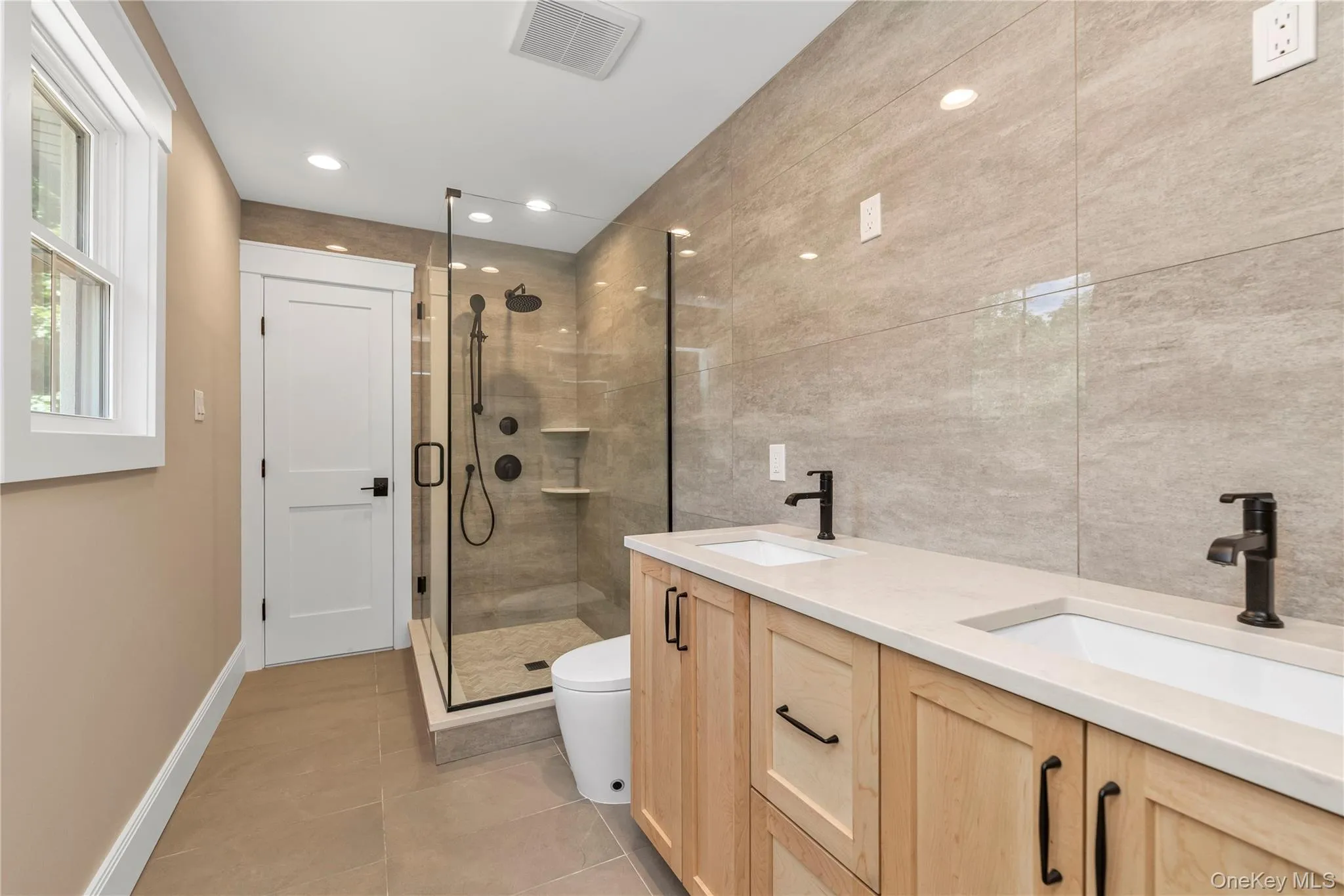 22 Northern Parkway, Oyster Bay, NY, 5 Bedrooms Bedrooms, 9 Rooms Rooms,4 BathroomsBathrooms,Residential,For Rent,Northern,0,1008163 22 Northern Parkway, Oyster Bay, NY, 5 Bedrooms Bedrooms, 9 Rooms Rooms,4 BathroomsBathrooms,Residential,For Rent,Northern,0,1008163