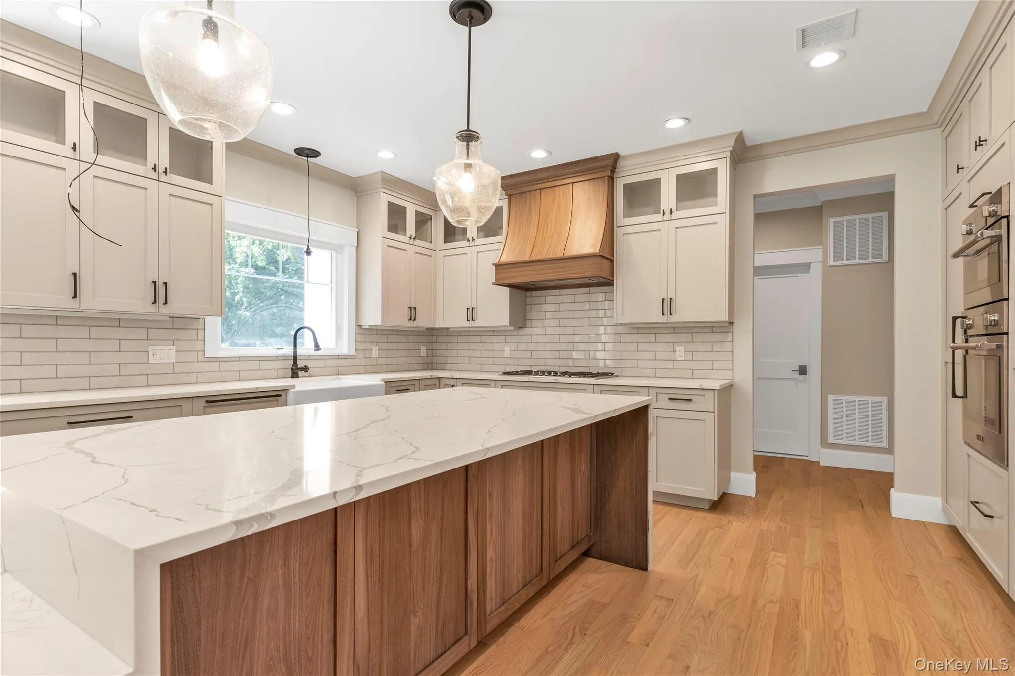 22 Northern Parkway, Oyster Bay, NY, 5 Bedrooms Bedrooms, 9 Rooms Rooms,4 BathroomsBathrooms,Residential,For Rent,Northern,0,1008163 22 Northern Parkway, Oyster Bay, NY, 5 Bedrooms Bedrooms, 9 Rooms Rooms,4 BathroomsBathrooms,Residential,For Rent,Northern,0,1008163