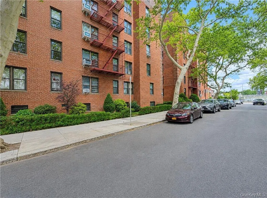 711 Montauk Court, New York, NY, 2 Bedrooms Bedrooms, 5 Rooms Rooms,1 BathroomBathrooms,Residential,For Rent,Montauk,0,1008165 711 Montauk Court, New York, NY, 2 Bedrooms Bedrooms, 5 Rooms Rooms,1 BathroomBathrooms,Residential,For Rent,Montauk,0,1008165