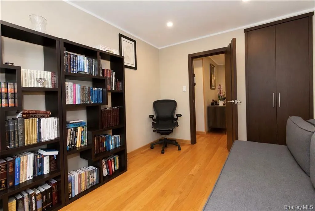 711 Montauk Court, New York, NY, 2 Bedrooms Bedrooms, 5 Rooms Rooms,1 BathroomBathrooms,Residential,For Rent,Montauk,0,1008165 711 Montauk Court, New York, NY, 2 Bedrooms Bedrooms, 5 Rooms Rooms,1 BathroomBathrooms,Residential,For Rent,Montauk,0,1008165