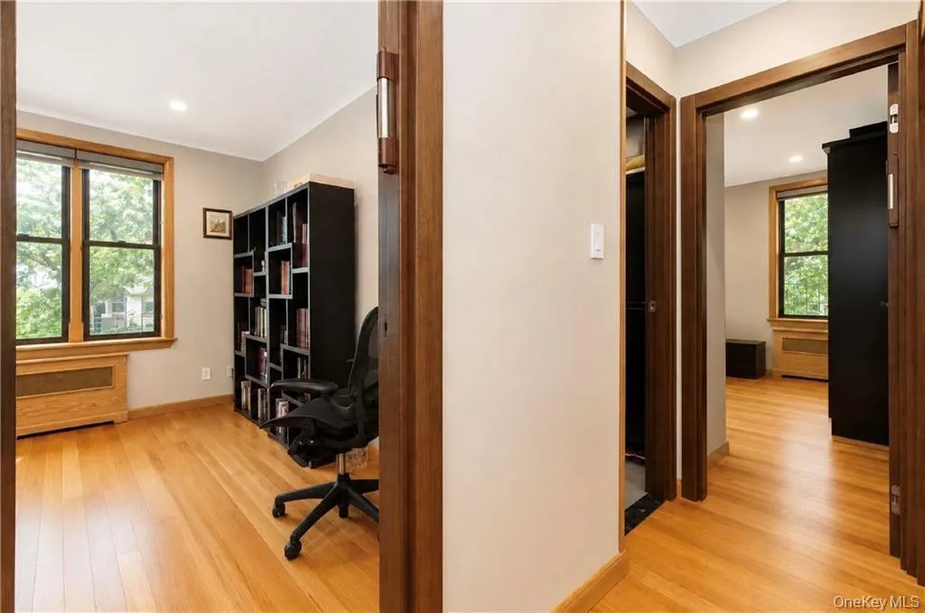 711 Montauk Court, New York, NY, 2 Bedrooms Bedrooms, 5 Rooms Rooms,1 BathroomBathrooms,Residential,For Rent,Montauk,0,1008165 711 Montauk Court, New York, NY, 2 Bedrooms Bedrooms, 5 Rooms Rooms,1 BathroomBathrooms,Residential,For Rent,Montauk,0,1008165