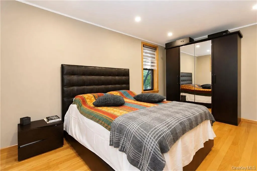 711 Montauk Court, New York, NY, 2 Bedrooms Bedrooms, 5 Rooms Rooms,1 BathroomBathrooms,Residential,For Rent,Montauk,0,1008165 711 Montauk Court, New York, NY, 2 Bedrooms Bedrooms, 5 Rooms Rooms,1 BathroomBathrooms,Residential,For Rent,Montauk,0,1008165