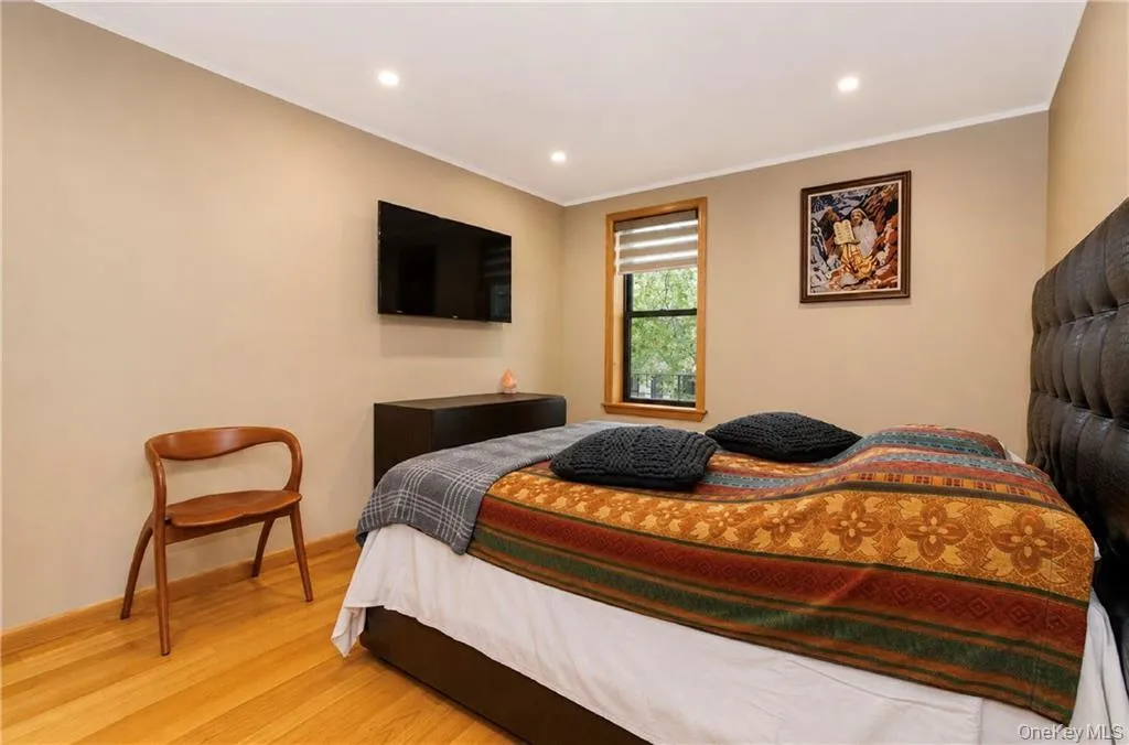 711 Montauk Court, New York, NY, 2 Bedrooms Bedrooms, 5 Rooms Rooms,1 BathroomBathrooms,Residential,For Rent,Montauk,0,1008165 711 Montauk Court, New York, NY, 2 Bedrooms Bedrooms, 5 Rooms Rooms,1 BathroomBathrooms,Residential,For Rent,Montauk,0,1008165