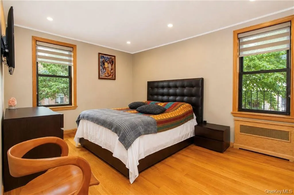 711 Montauk Court, New York, NY, 2 Bedrooms Bedrooms, 5 Rooms Rooms,1 BathroomBathrooms,Residential,For Rent,Montauk,0,1008165 711 Montauk Court, New York, NY, 2 Bedrooms Bedrooms, 5 Rooms Rooms,1 BathroomBathrooms,Residential,For Rent,Montauk,0,1008165
