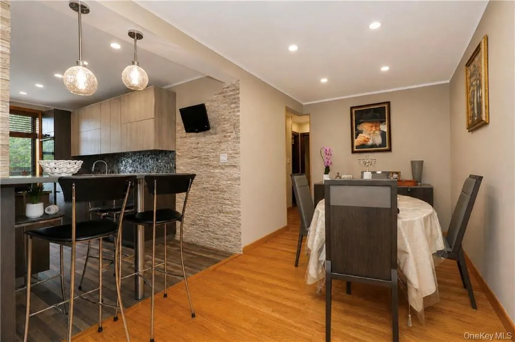 711 Montauk Court, New York, NY, 2 Bedrooms Bedrooms, 5 Rooms Rooms,1 BathroomBathrooms,Residential,For Rent,Montauk,0,1008165 711 Montauk Court, New York, NY, 2 Bedrooms Bedrooms, 5 Rooms Rooms,1 BathroomBathrooms,Residential,For Rent,Montauk,0,1008165