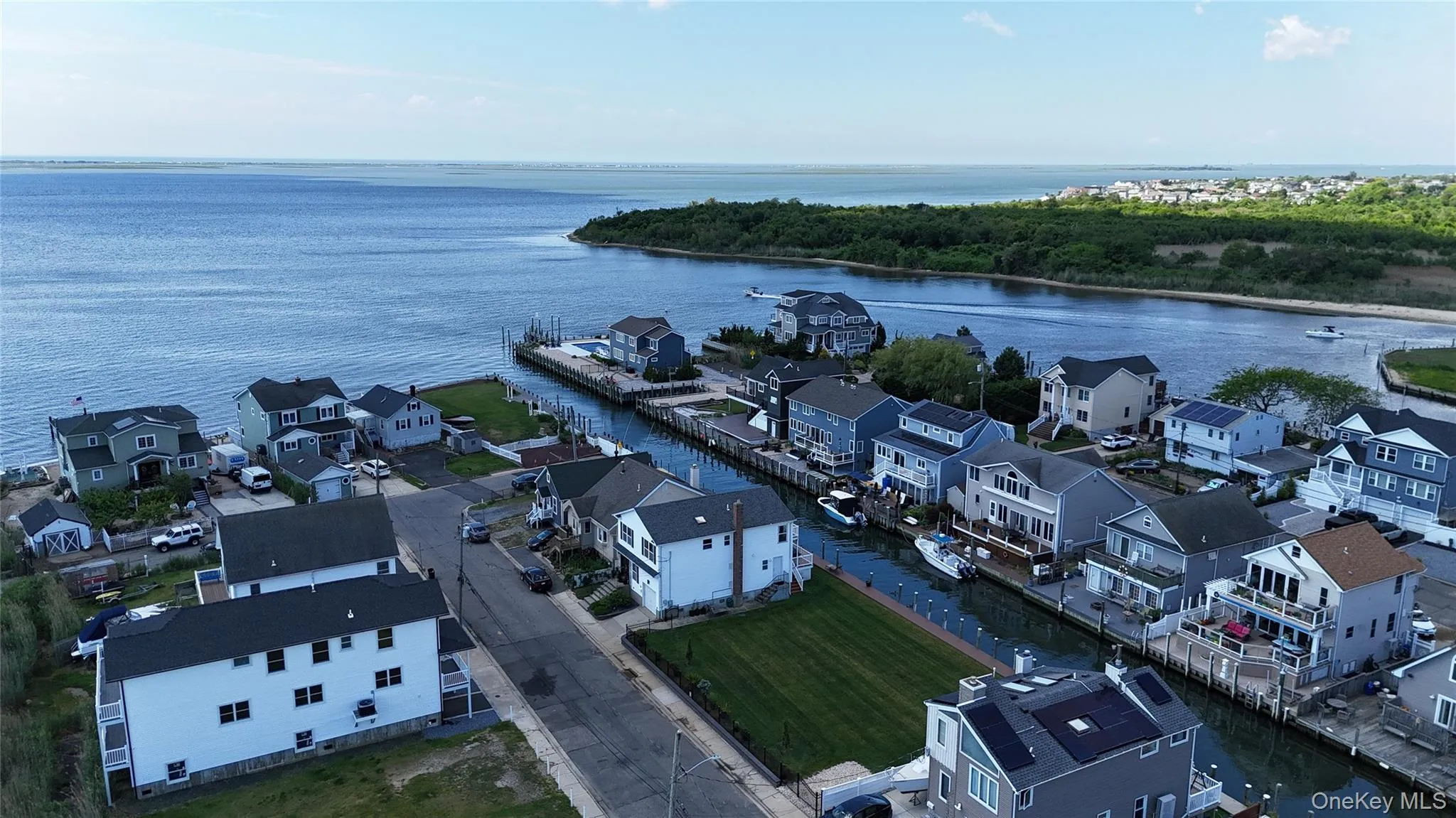 913 Arctic Street, Babylon, NY, 4 Bedrooms Bedrooms, 10 Rooms Rooms,2 BathroomsBathrooms,Residential,For Rent,Arctic,0,1008168 913 Arctic Street, Babylon, NY, 4 Bedrooms Bedrooms, 10 Rooms Rooms,2 BathroomsBathrooms,Residential,For Rent,Arctic,0,1008168