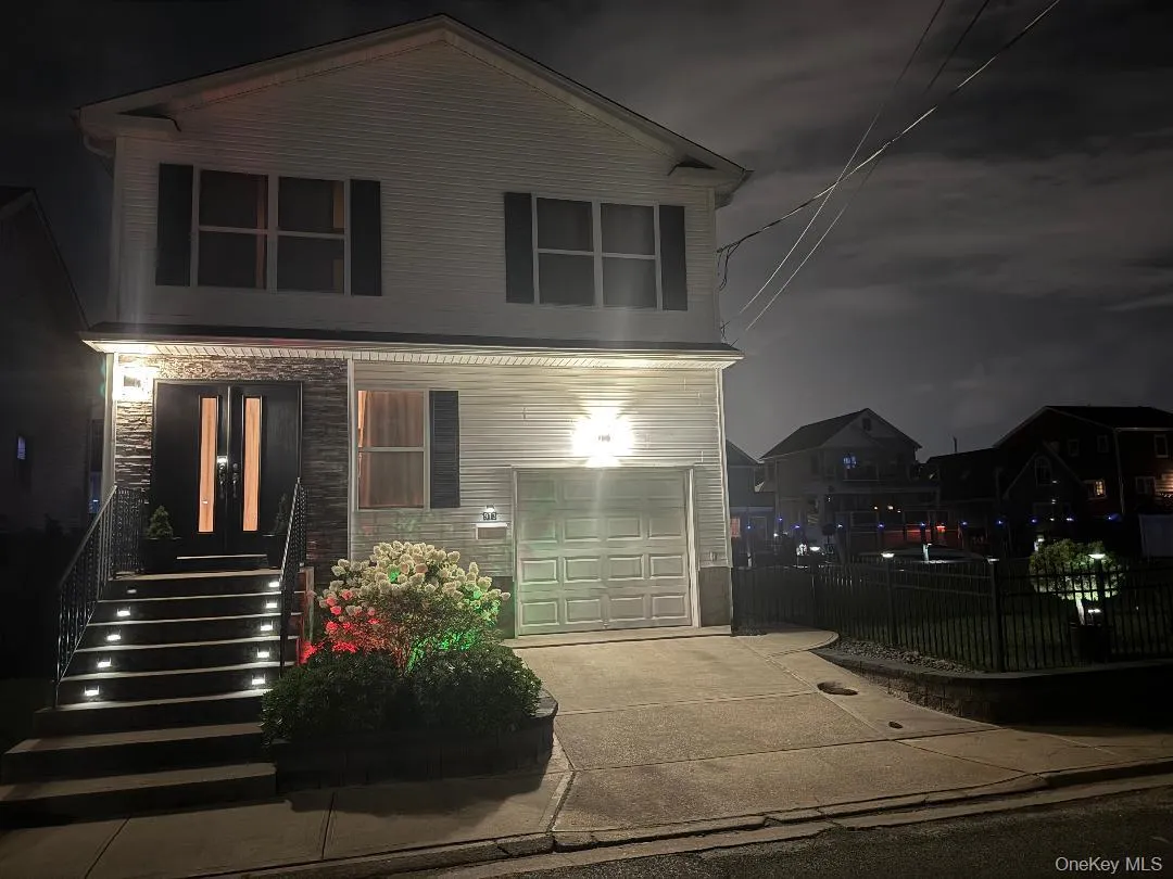 913 Arctic Street, Babylon, NY, 4 Bedrooms Bedrooms, 10 Rooms Rooms,2 BathroomsBathrooms,Residential,For Rent,Arctic,0,1008168 913 Arctic Street, Babylon, NY, 4 Bedrooms Bedrooms, 10 Rooms Rooms,2 BathroomsBathrooms,Residential,For Rent,Arctic,0,1008168