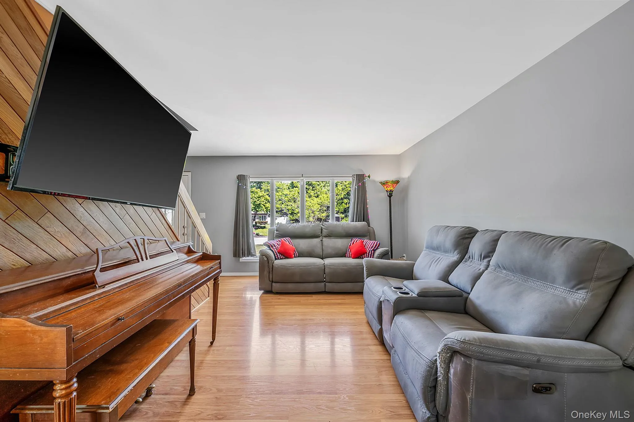 3 Jamar Drive, Brookhaven, NY, 5 Bedrooms Bedrooms, 8 Rooms Rooms,2 BathroomsBathrooms,Residential,For Rent,Jamar,0,1008169 3 Jamar Drive, Brookhaven, NY, 5 Bedrooms Bedrooms, 8 Rooms Rooms,2 BathroomsBathrooms,Residential,For Rent,Jamar,0,1008169